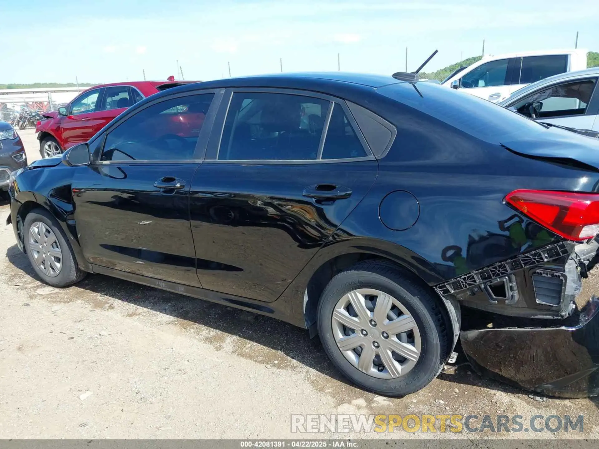 14 Photograph of a damaged car 3KPA24AD6NE502193 KIA RIO 2022