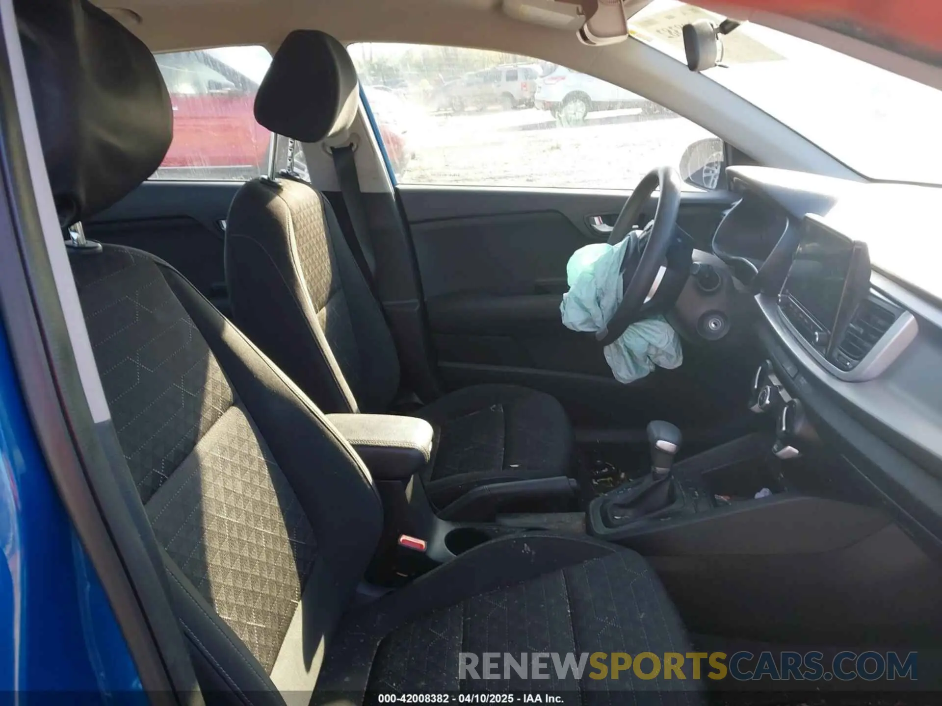 5 Photograph of a damaged car 3KPA24AD7NE438438 KIA RIO 2022