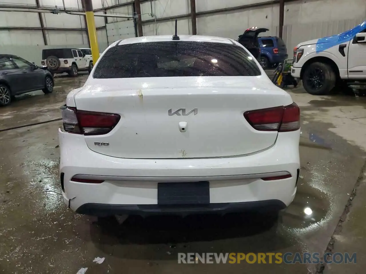 6 Photograph of a damaged car 3KPA24AD8NE496395 KIA RIO 2022
