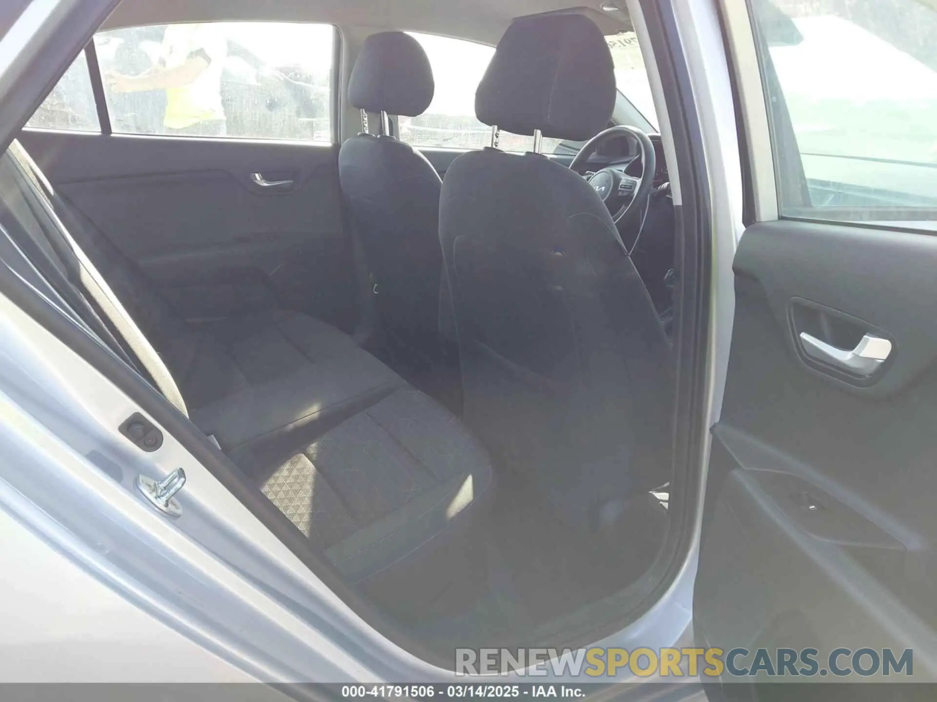 8 Фотография поврежденного автомобиля 3KPA24AD9NE441681 KIA RIO 2022