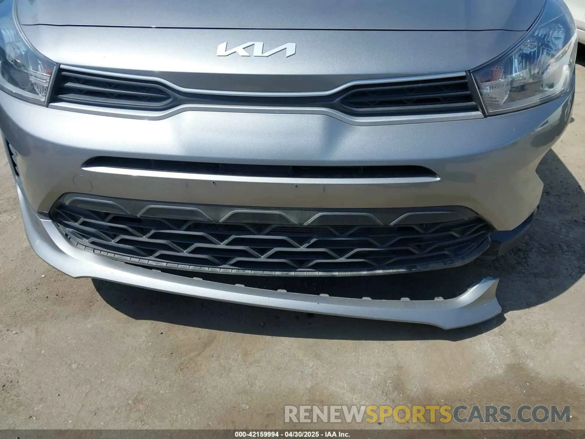 17 Photograph of a damaged car 3KPA24AD9NE477872 KIA RIO 2022