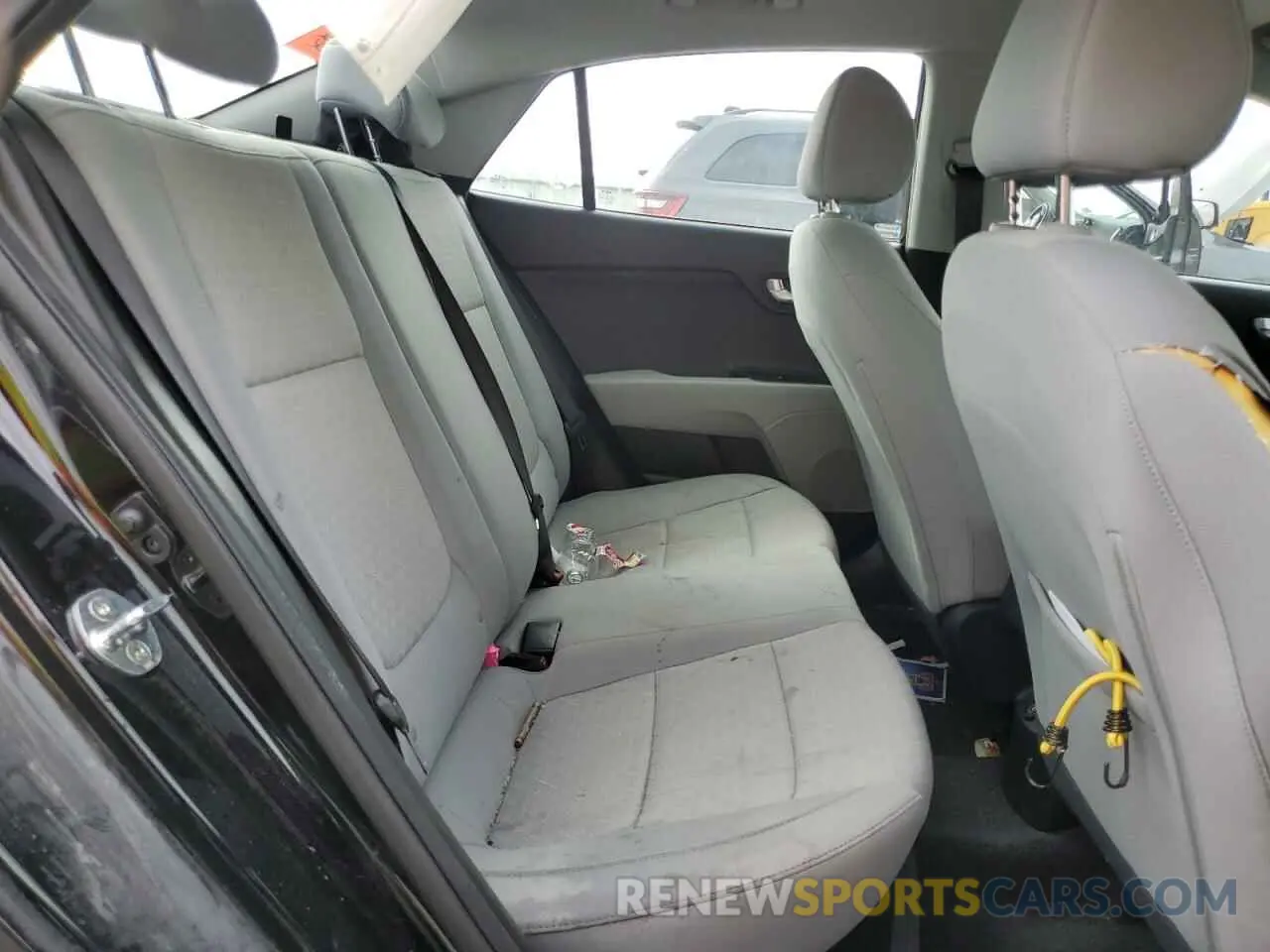11 Photograph of a damaged car 3KPA24ADXNE463852 KIA RIO 2022