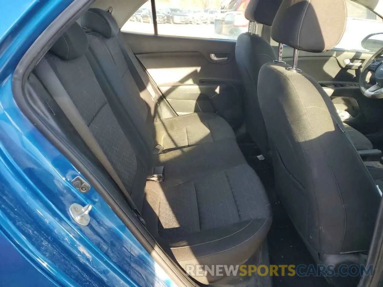 10 Photograph of a damaged car 3KPA25AD5NE493301 KIA RIO 2022