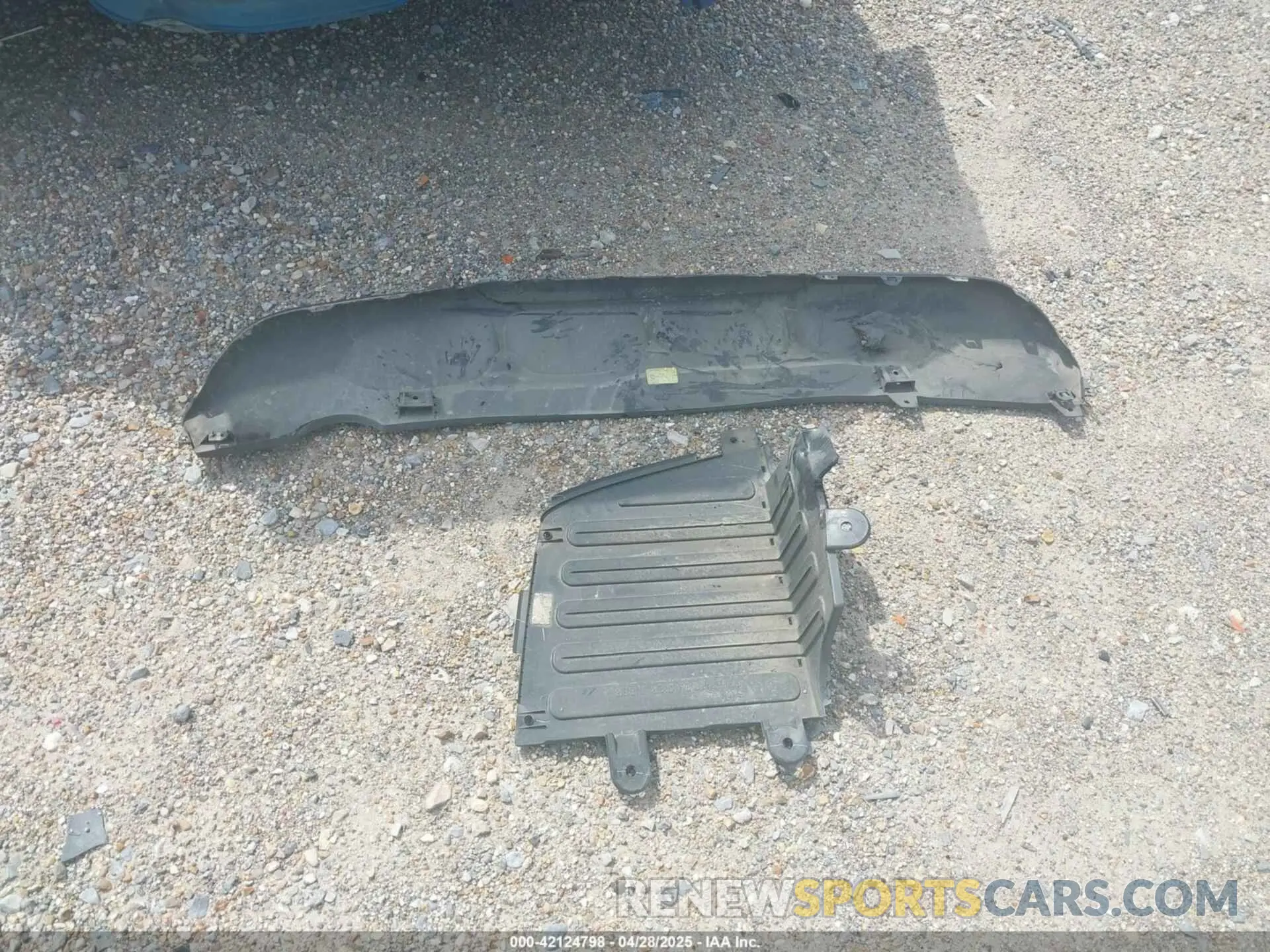 12 Photograph of a damaged car 3KPA24AD0PE552638 KIA RIO 2023