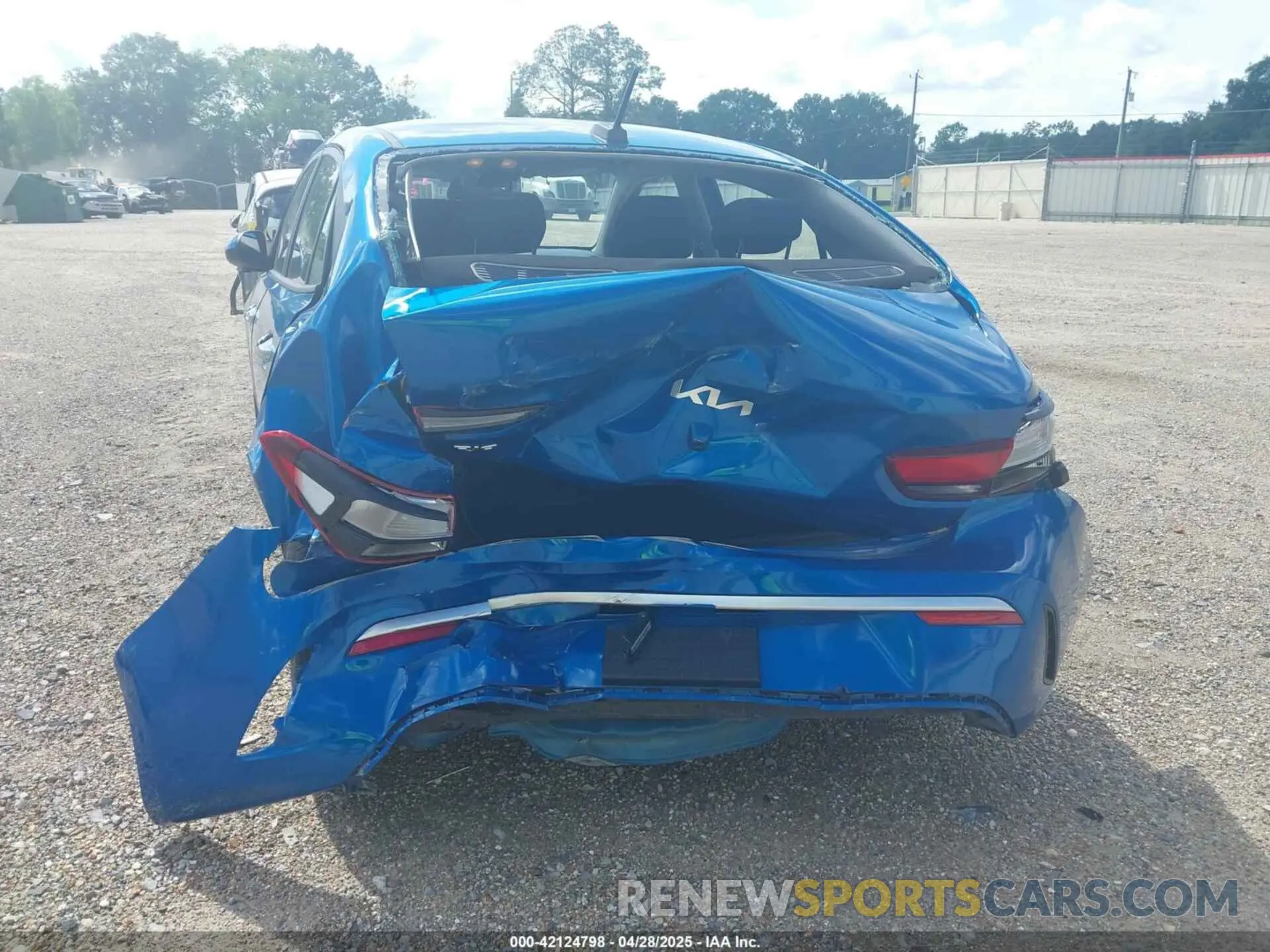6 Photograph of a damaged car 3KPA24AD0PE552638 KIA RIO 2023