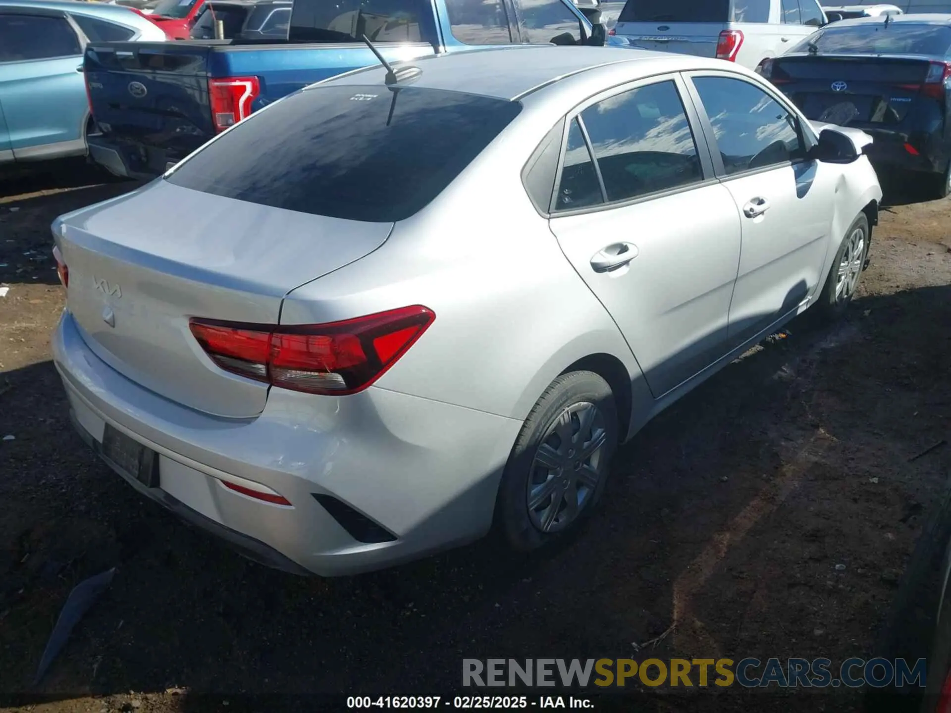4 Photograph of a damaged car 3KPA24AD1PE575376 KIA RIO 2023