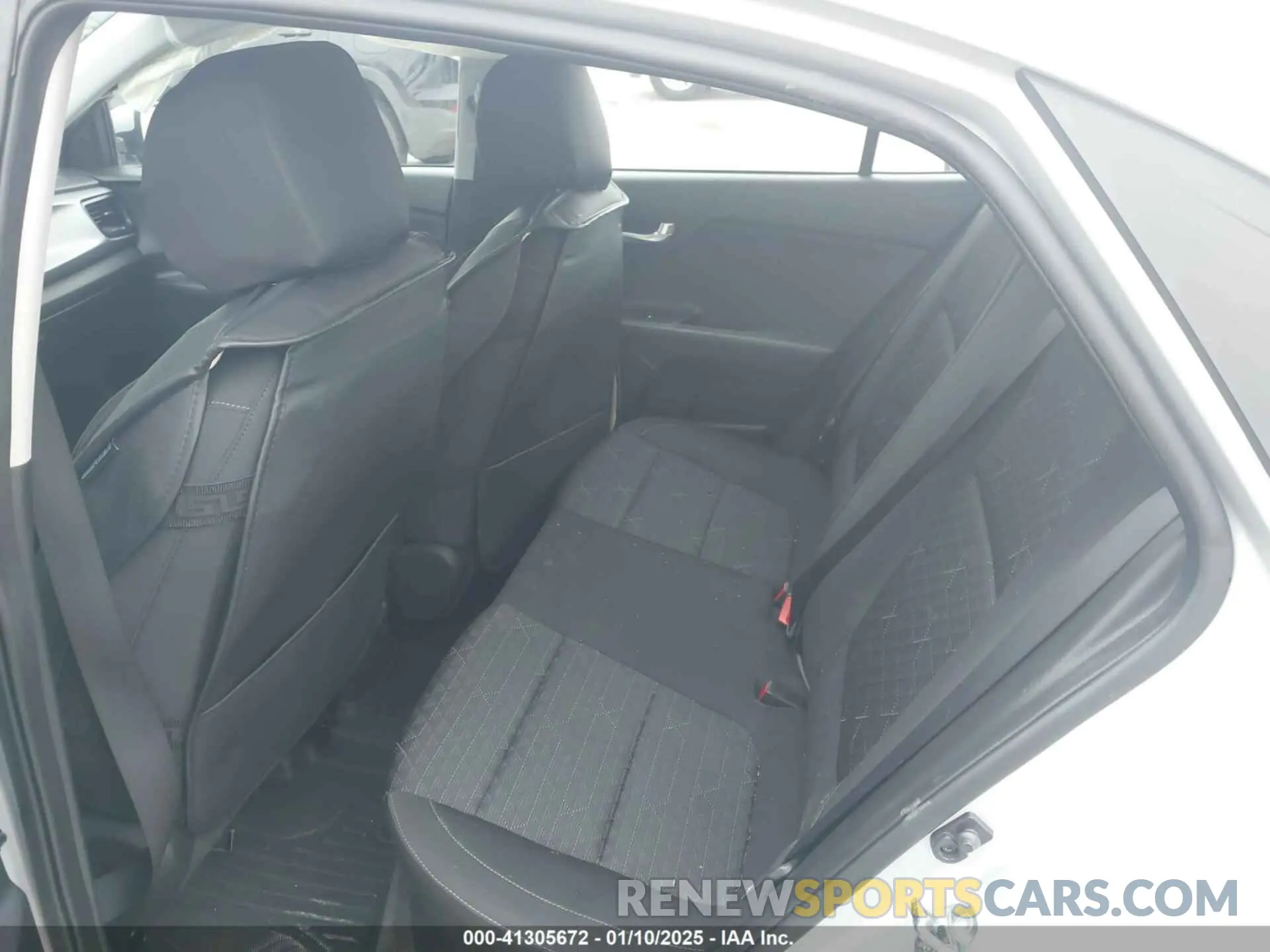 8 Фотография поврежденного автомобиля 3KPA24AD1PE584224 KIA RIO 2023