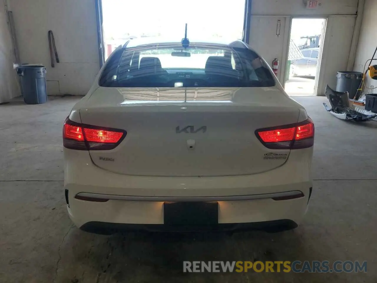 6 Photograph of a damaged car 3KPA24AD2PE575581 KIA RIO 2023