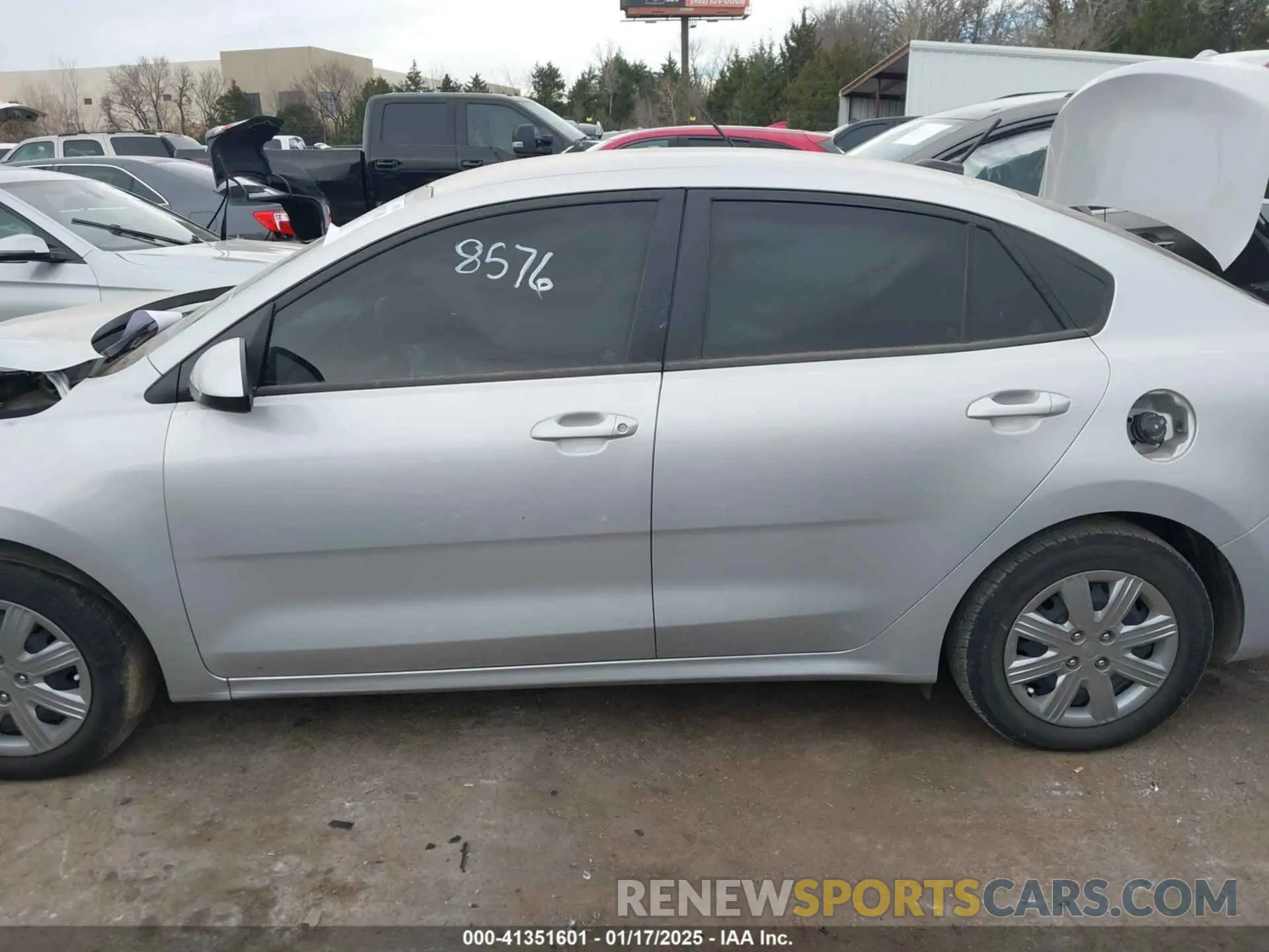 15 Photograph of a damaged car 3KPA24AD5PE528576 KIA RIO 2023