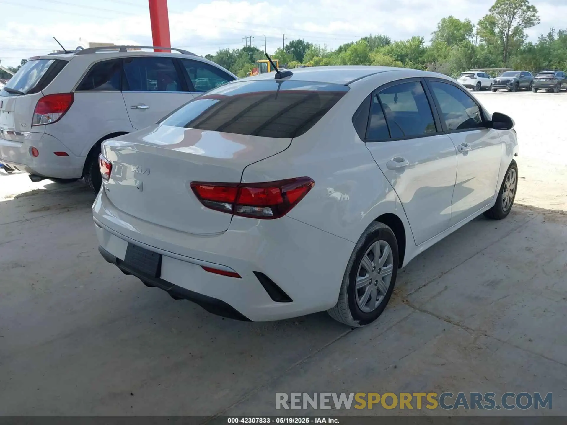 4 Photograph of a damaged car 3KPA24AD5PE566115 KIA RIO 2023