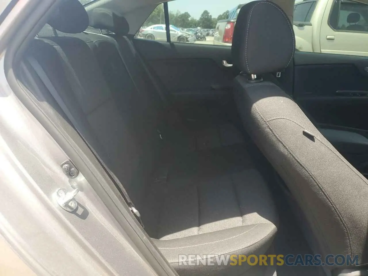 10 Photograph of a damaged car 3KPA24AD6PE532510 KIA RIO 2023