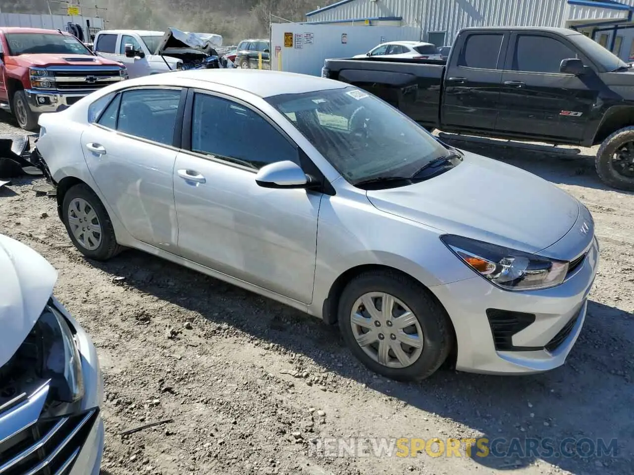 4 Photograph of a damaged car 3KPA24AD6PE603396 KIA RIO 2023