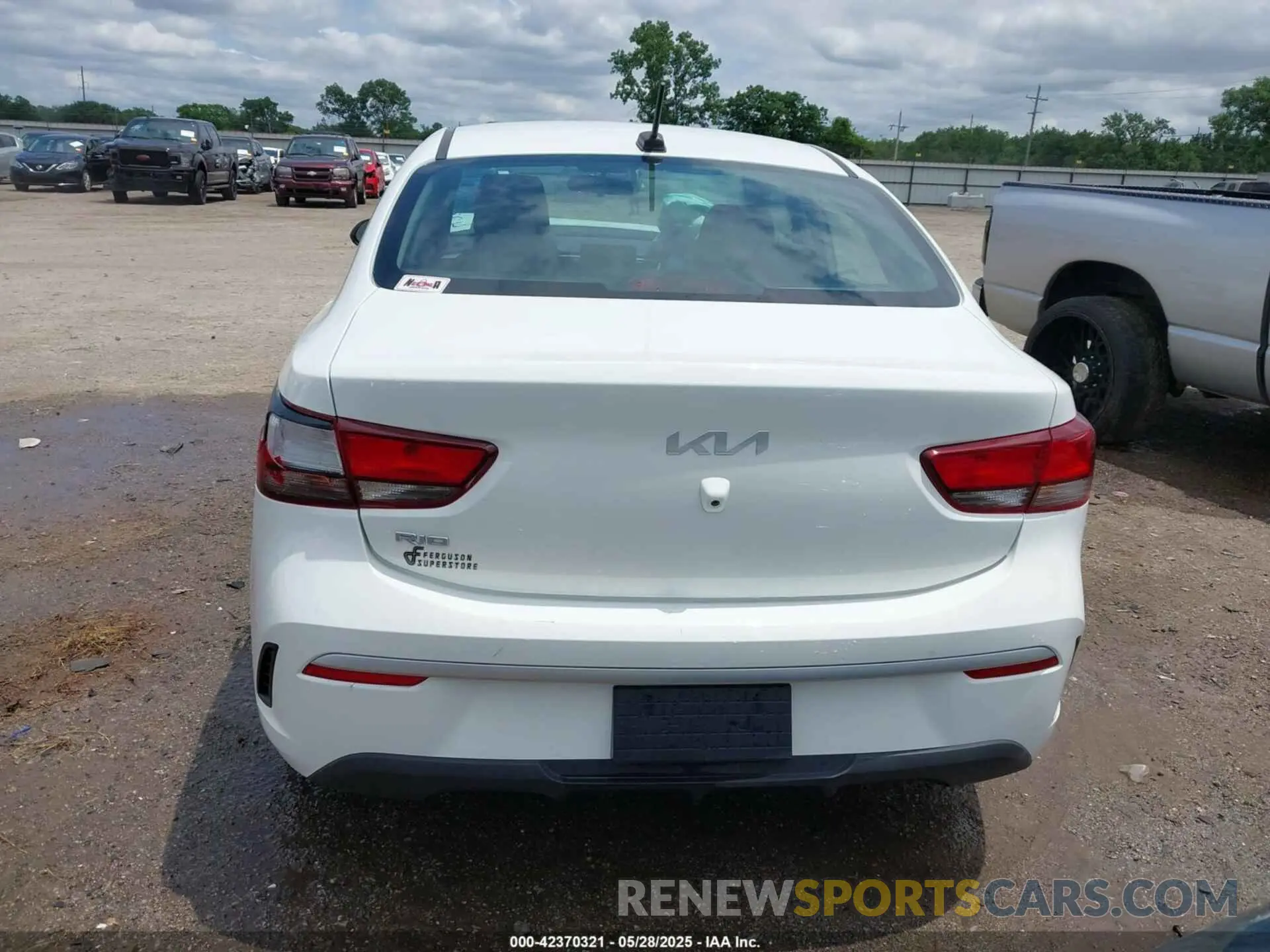 17 Photograph of a damaged car 3KPA24AD7PE616139 KIA RIO 2023