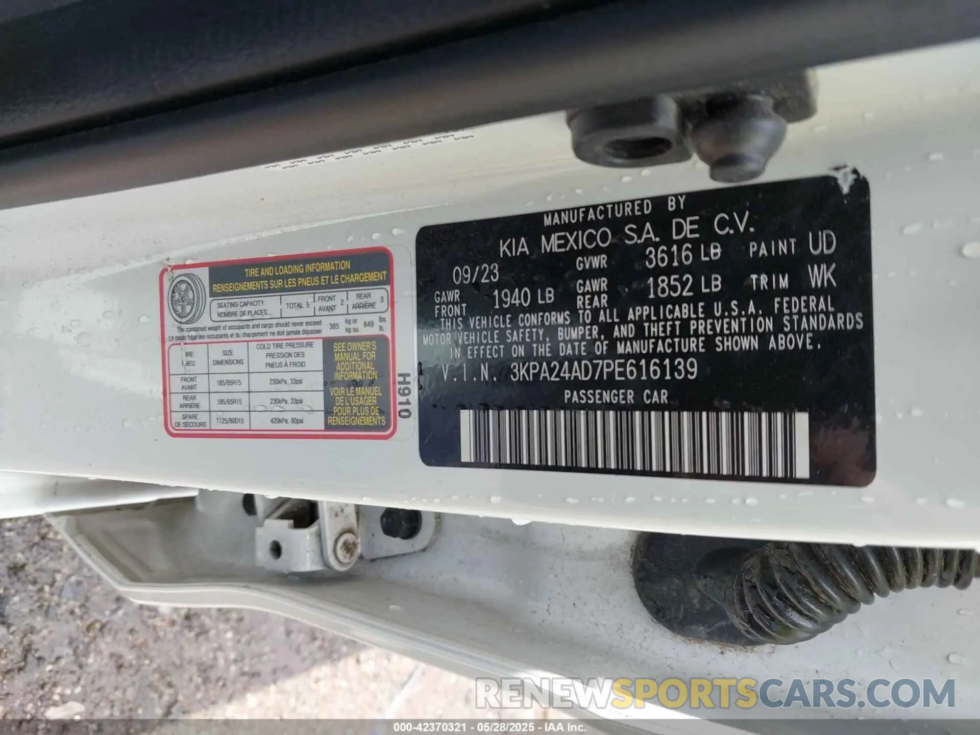 9 Photograph of a damaged car 3KPA24AD7PE616139 KIA RIO 2023