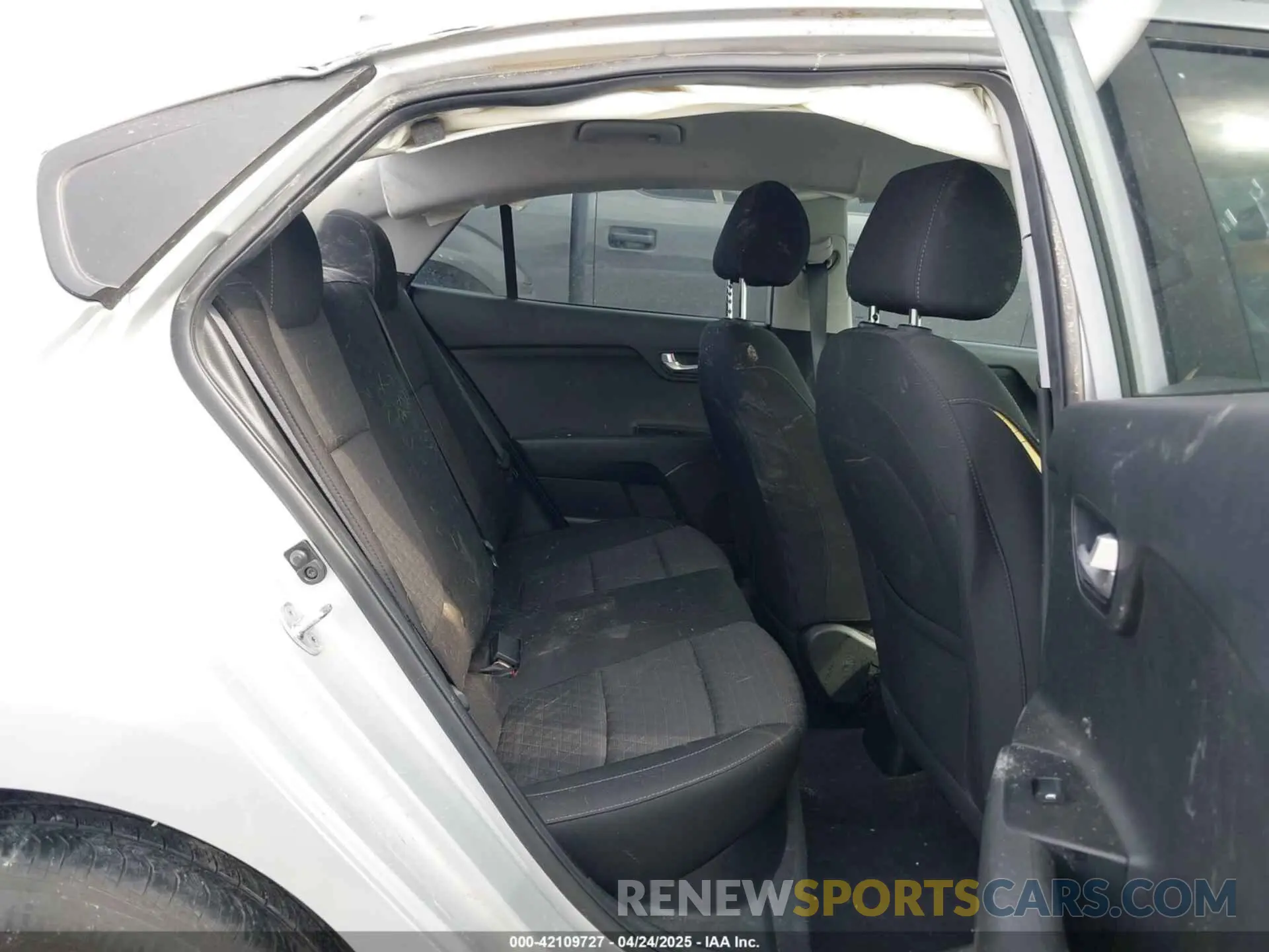 8 Фотография поврежденного автомобиля 3KPA24AD8PE530662 KIA RIO 2023