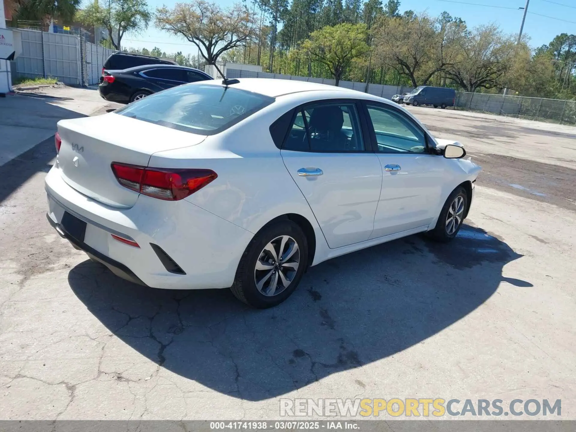 4 Фотография поврежденного автомобиля 3KPA24AD8PE554914 KIA RIO 2023