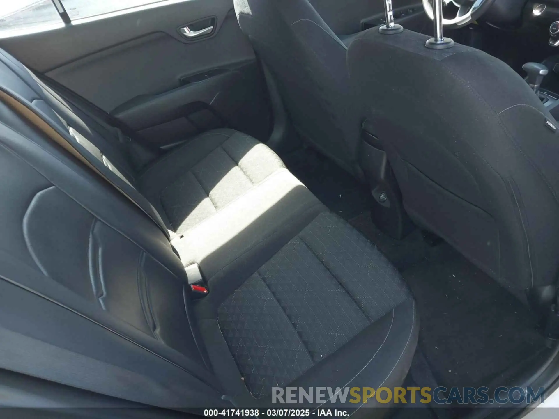 8 Фотография поврежденного автомобиля 3KPA24AD8PE554914 KIA RIO 2023