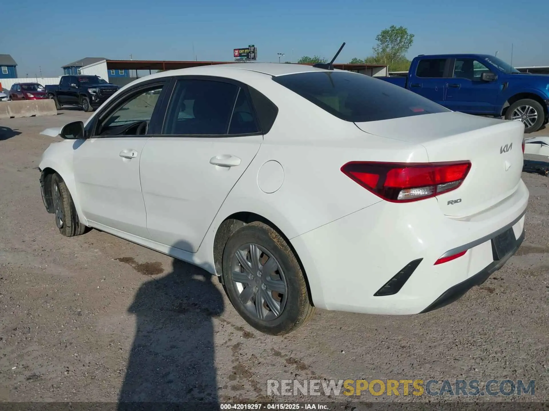 3 Фотография поврежденного автомобиля 3KPA24AD9PE598789 KIA RIO 2023