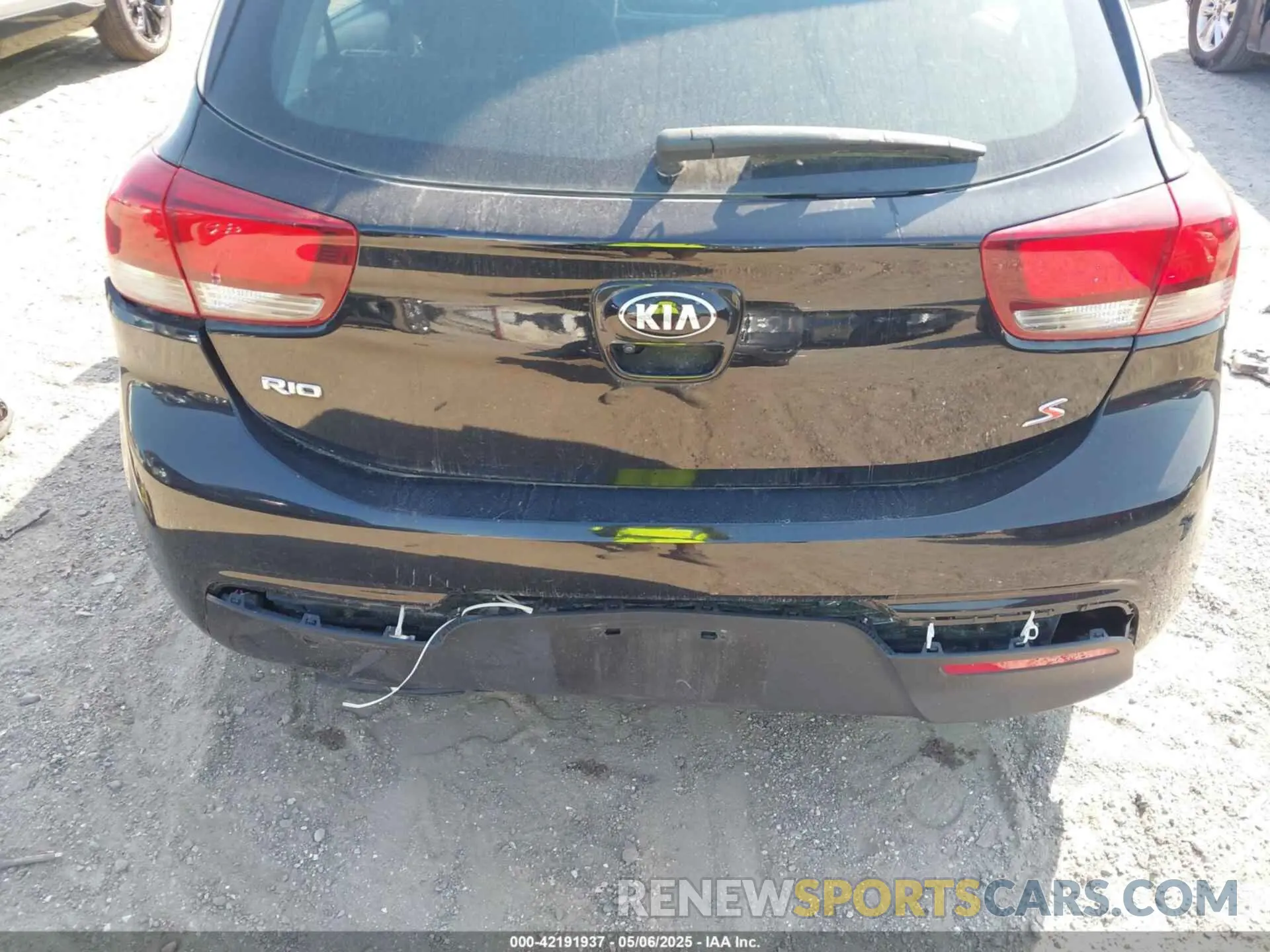 19 Photograph of a damaged car 3KPA25AB6KE176055 KIA RIO 5-DOOR 2019