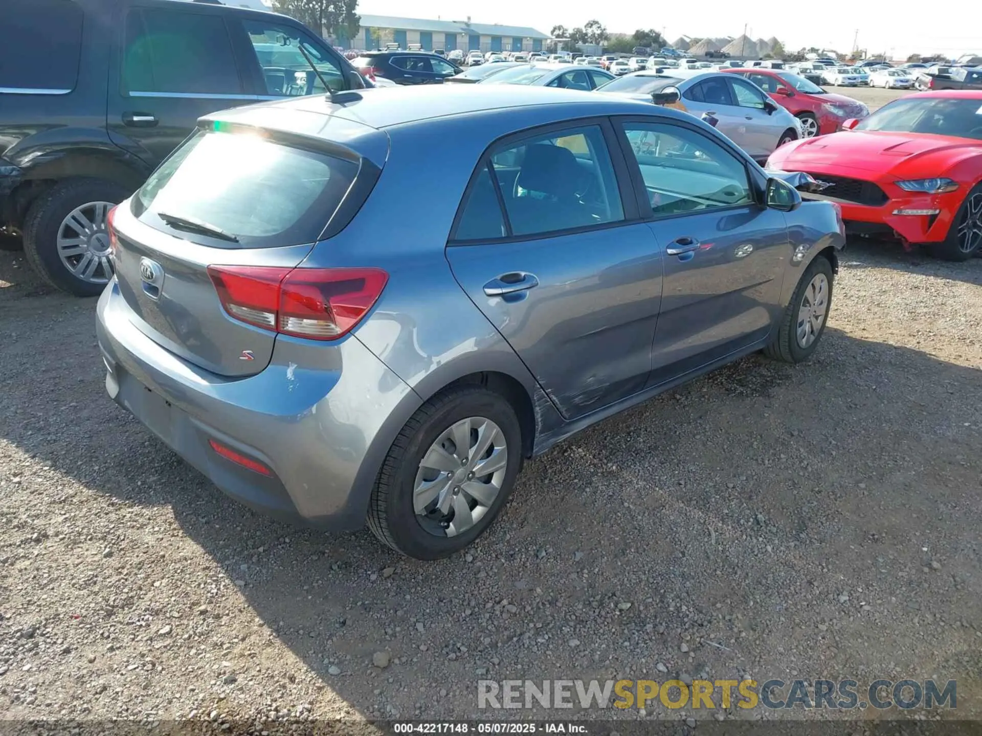 4 Photograph of a damaged car 3KPA25AD2LE270789 KIA RIO 5-DOOR 2020