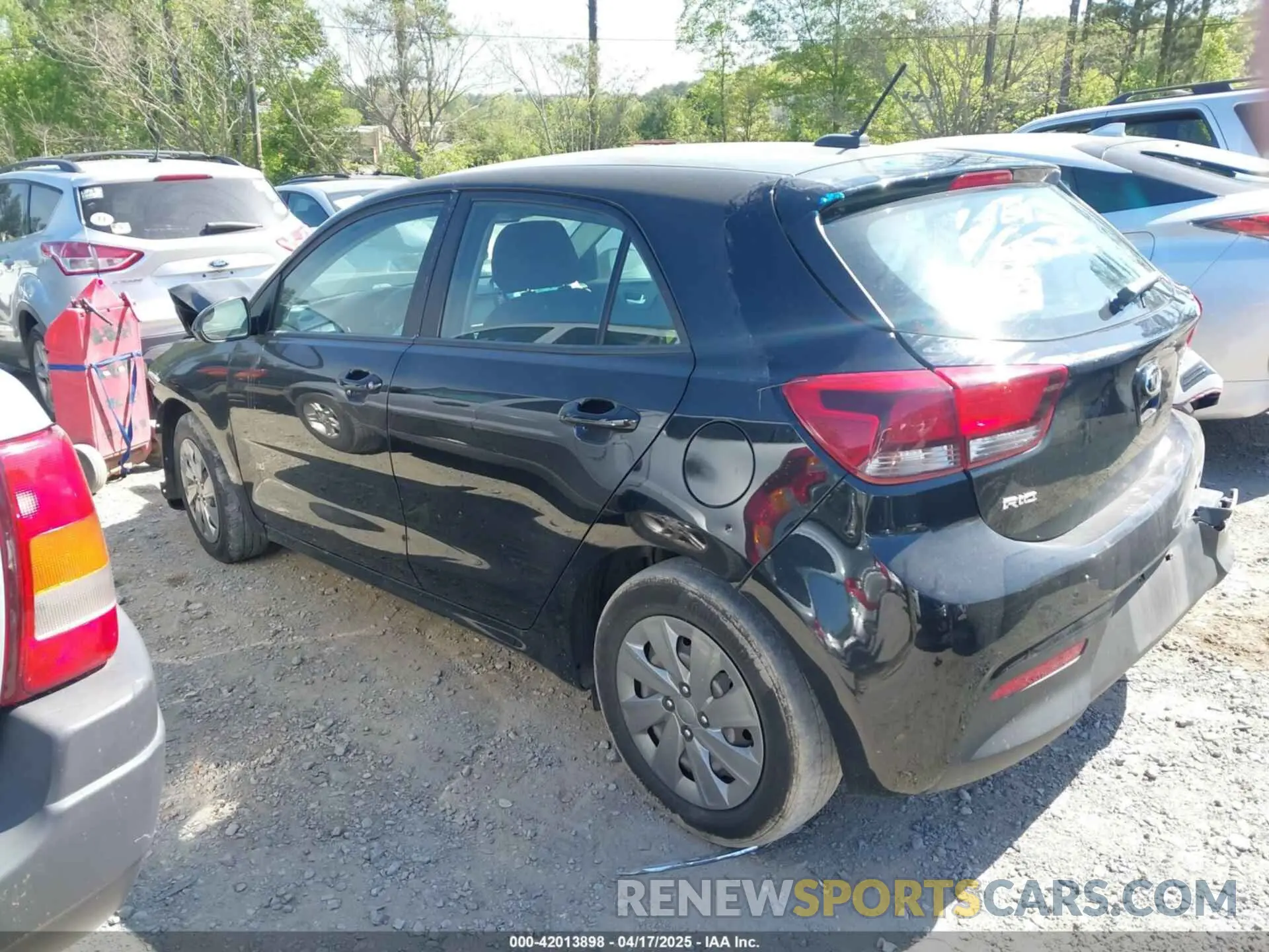 13 Photograph of a damaged car 3KPA25AD2LE307033 KIA RIO 5-DOOR 2020