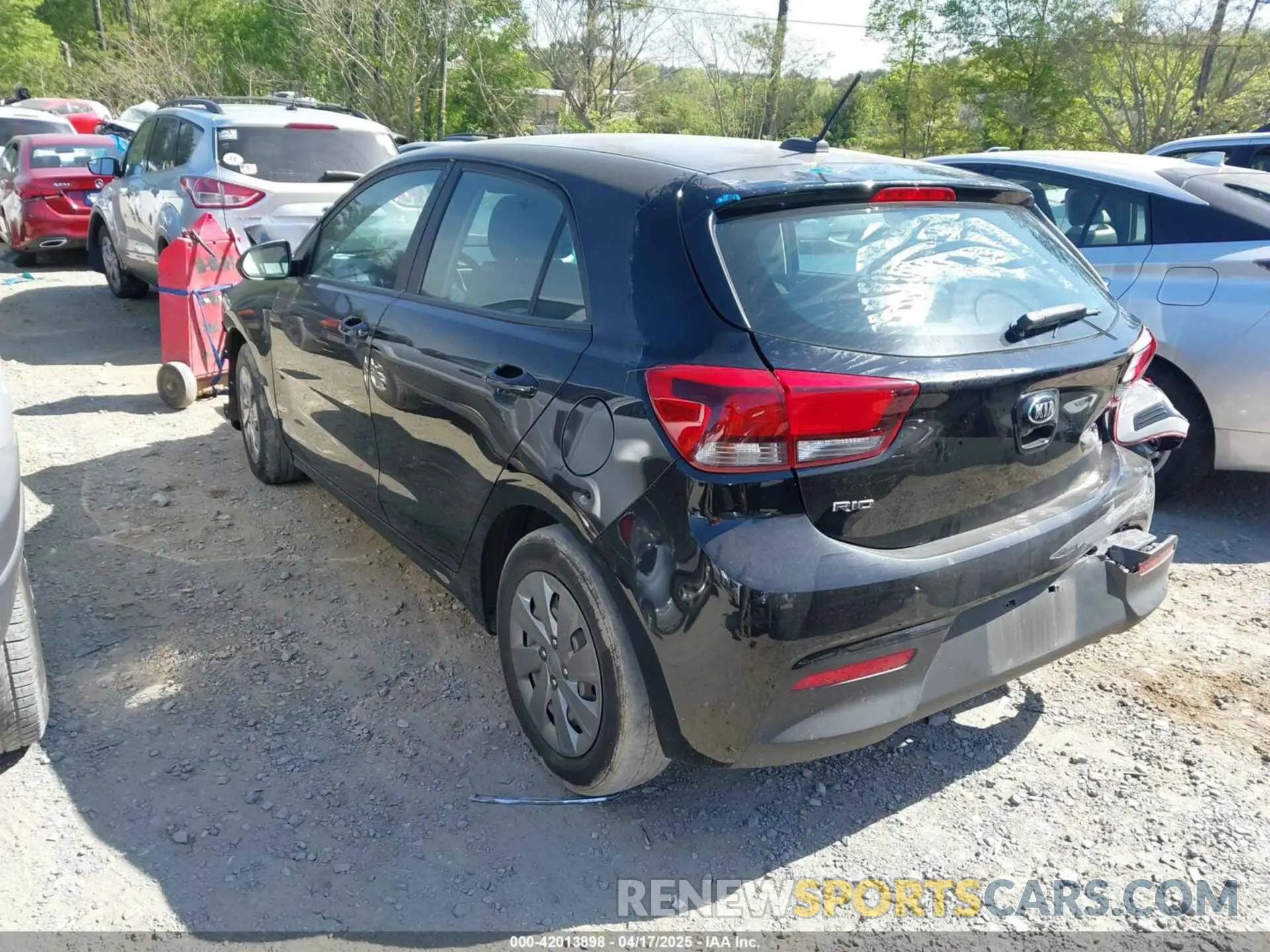 3 Photograph of a damaged car 3KPA25AD2LE307033 KIA RIO 5-DOOR 2020