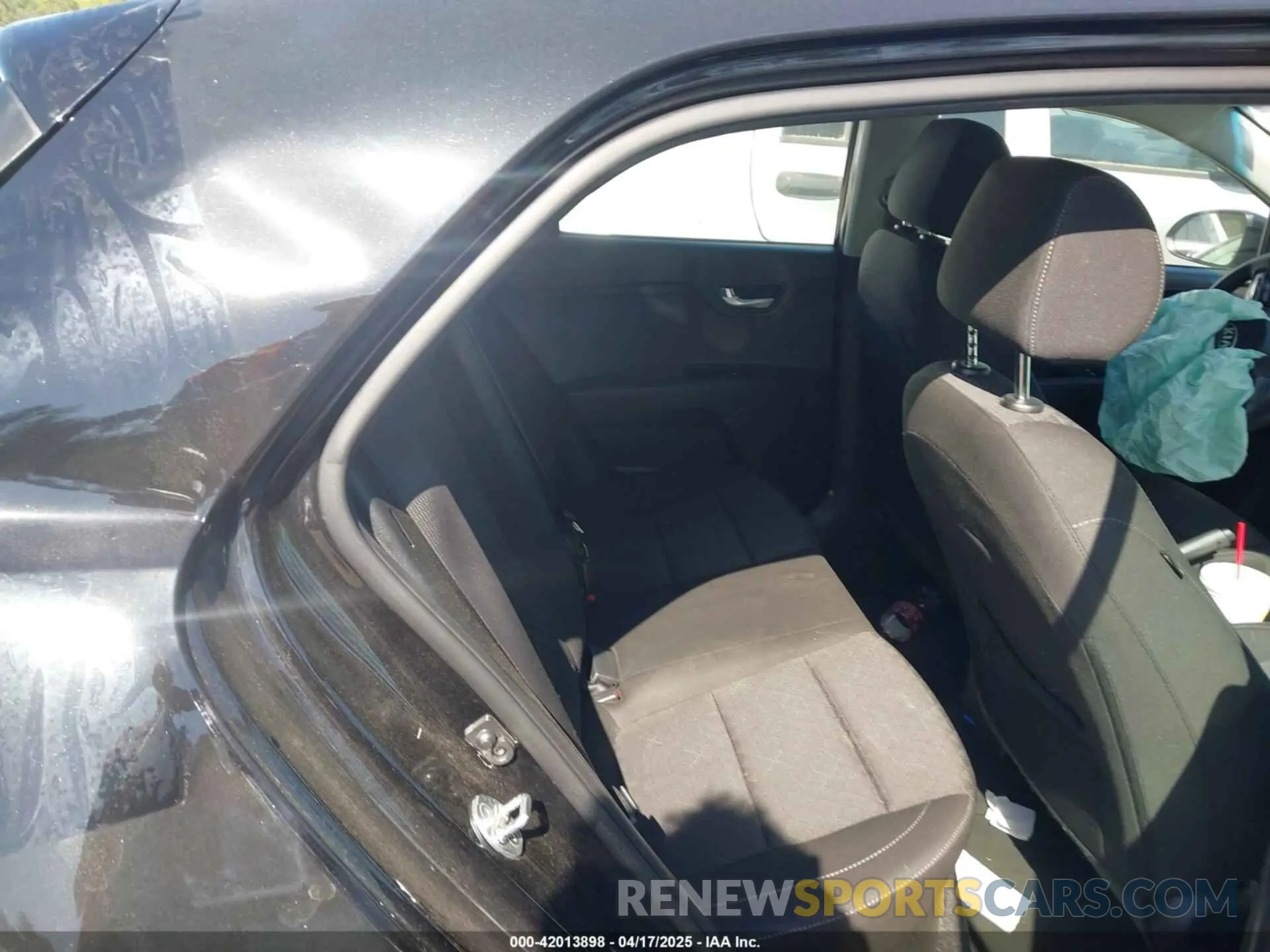 8 Photograph of a damaged car 3KPA25AD2LE307033 KIA RIO 5-DOOR 2020