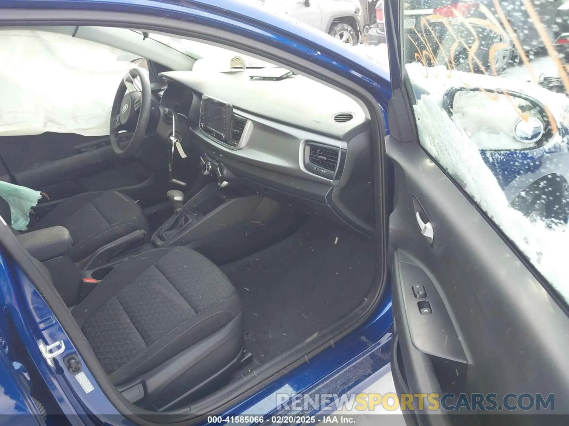 5 Photograph of a damaged car 3KPA25AD2LE342042 KIA RIO 5-DOOR 2020