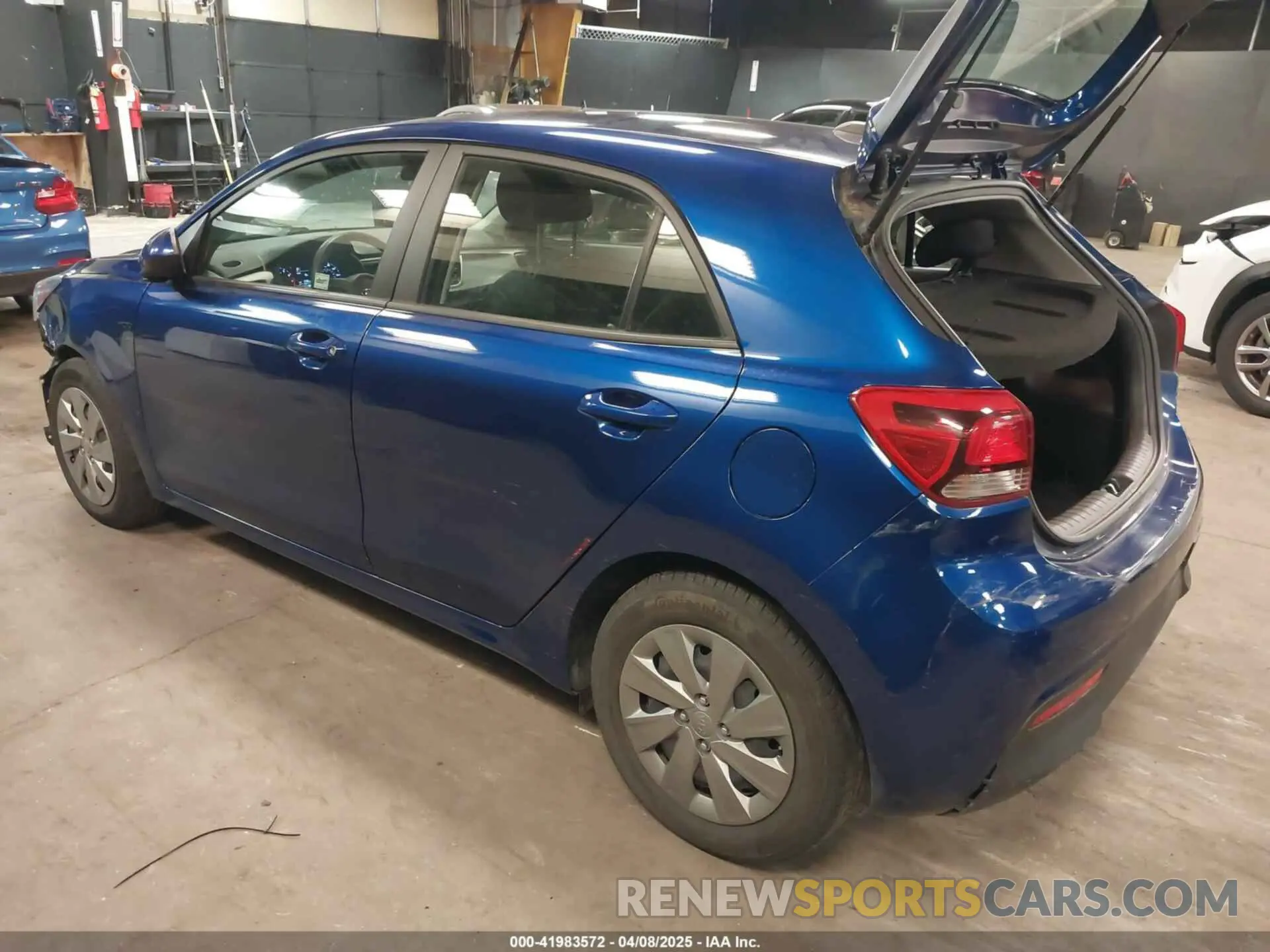 3 Фотография поврежденного автомобиля 3KPA25AD4LE316493 KIA RIO 5-DOOR 2020