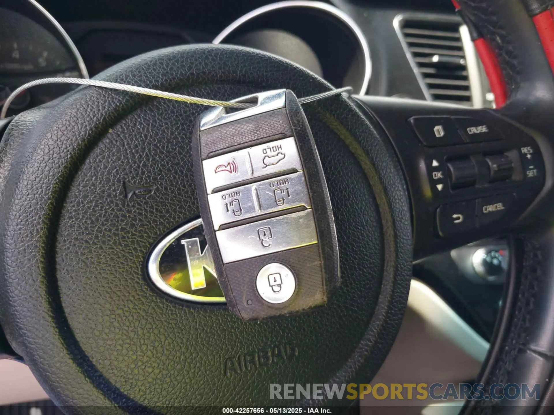 11 Photograph of a damaged car KNDMB5C14K6502846 KIA SEDONA 2019