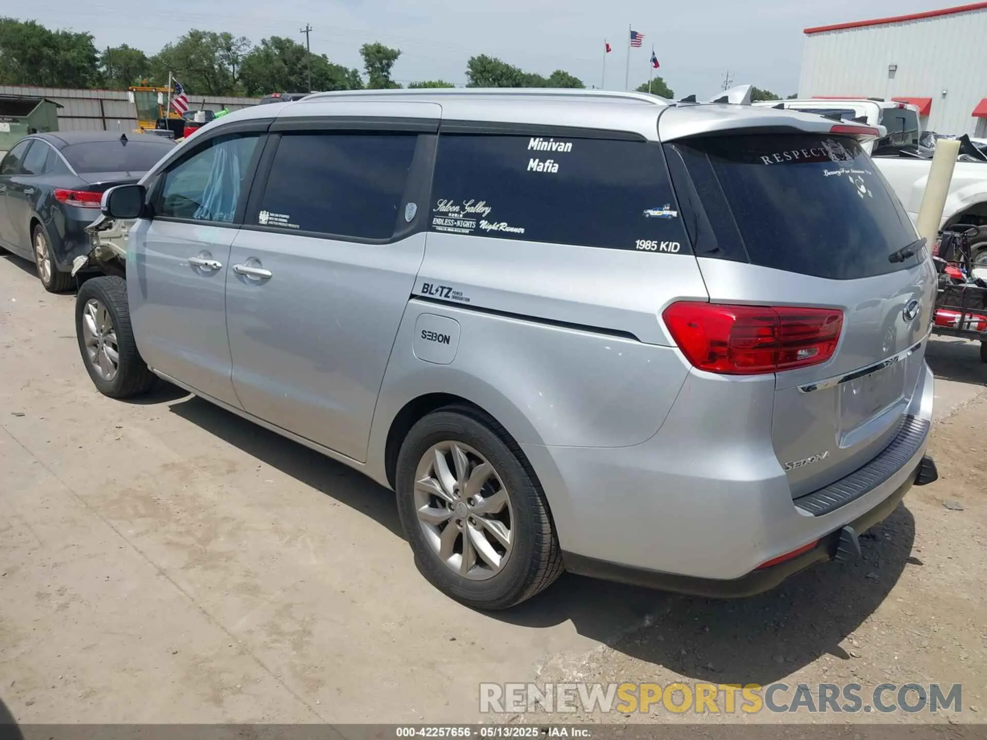3 Photograph of a damaged car KNDMB5C14K6502846 KIA SEDONA 2019