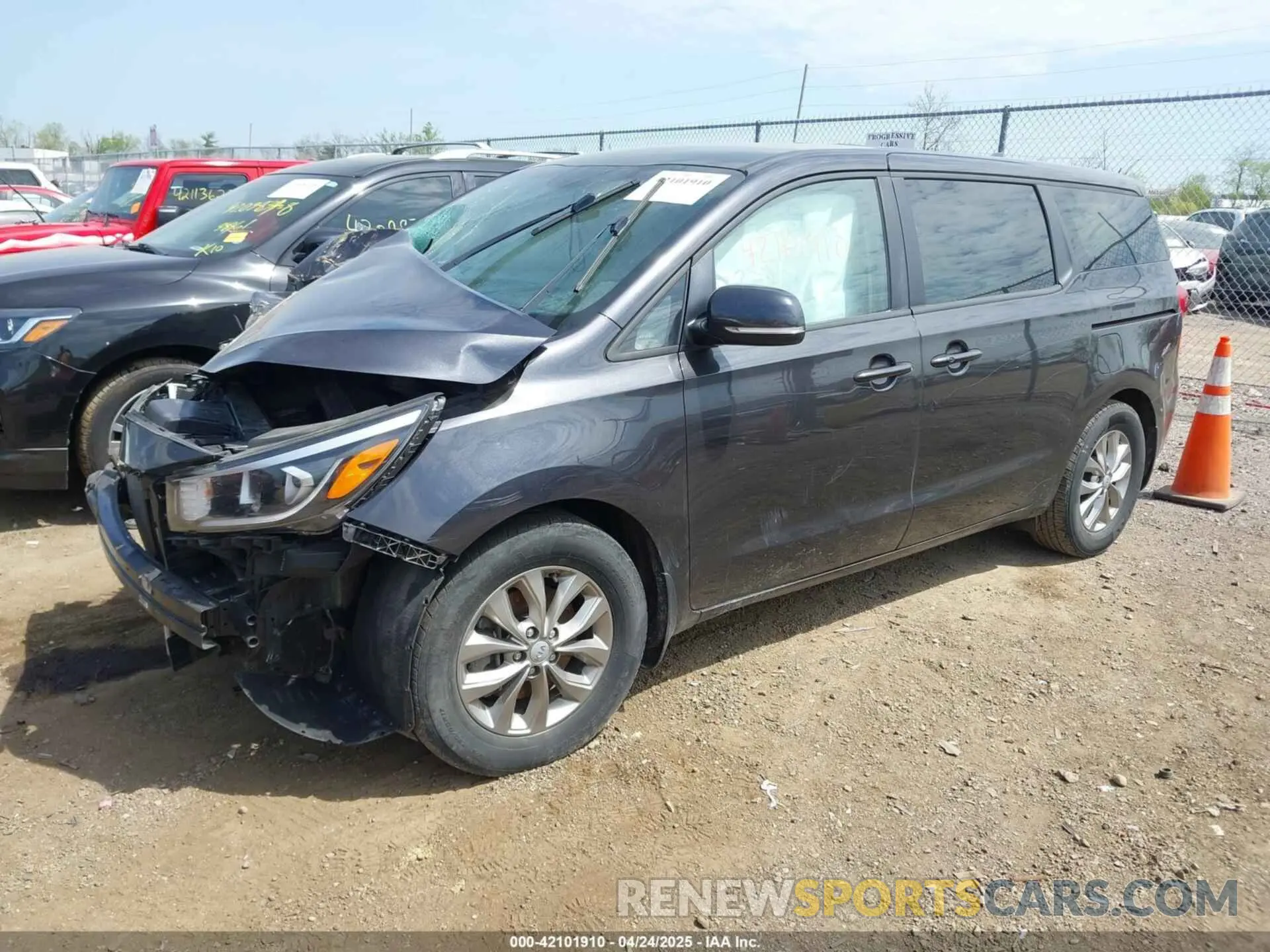 2 Фотография поврежденного автомобиля KNDMB5C11L6642869 KIA SEDONA 2020