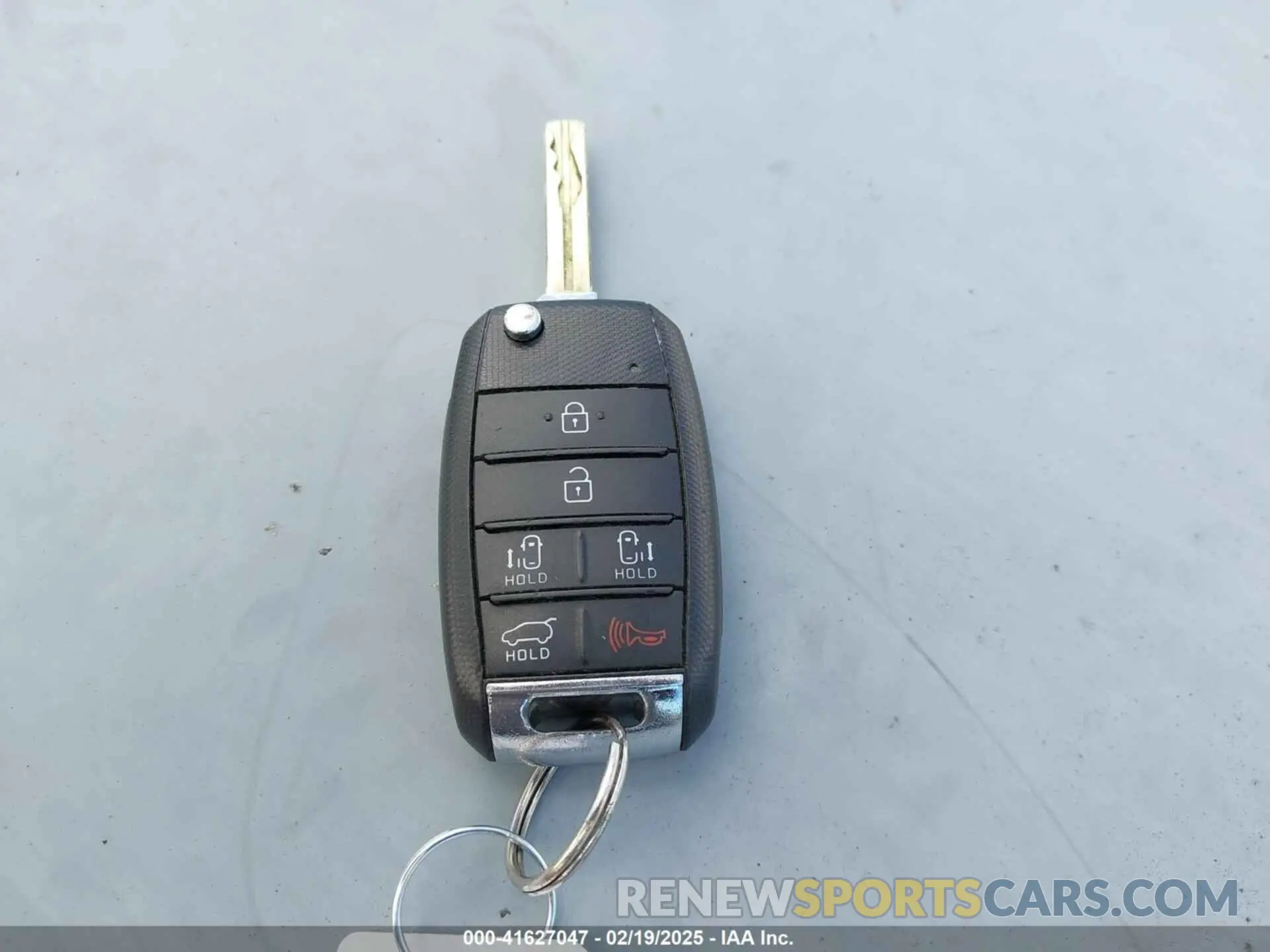 11 Фотография поврежденного автомобиля KNDMB5C11L6658151 KIA SEDONA 2020