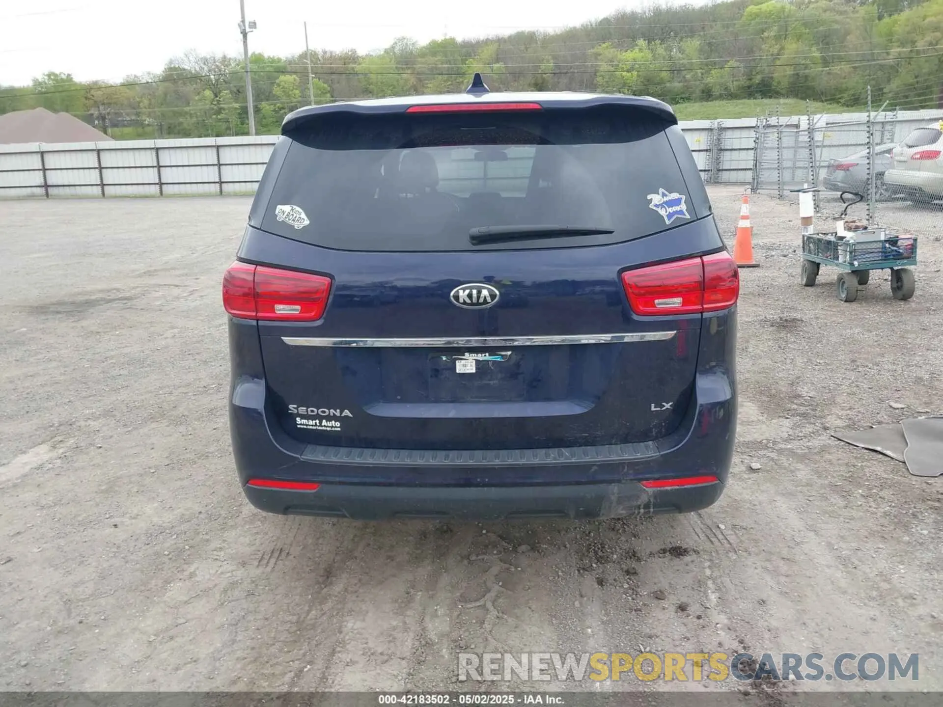 16 Фотография поврежденного автомобиля KNDMB5C15L6626061 KIA SEDONA 2020
