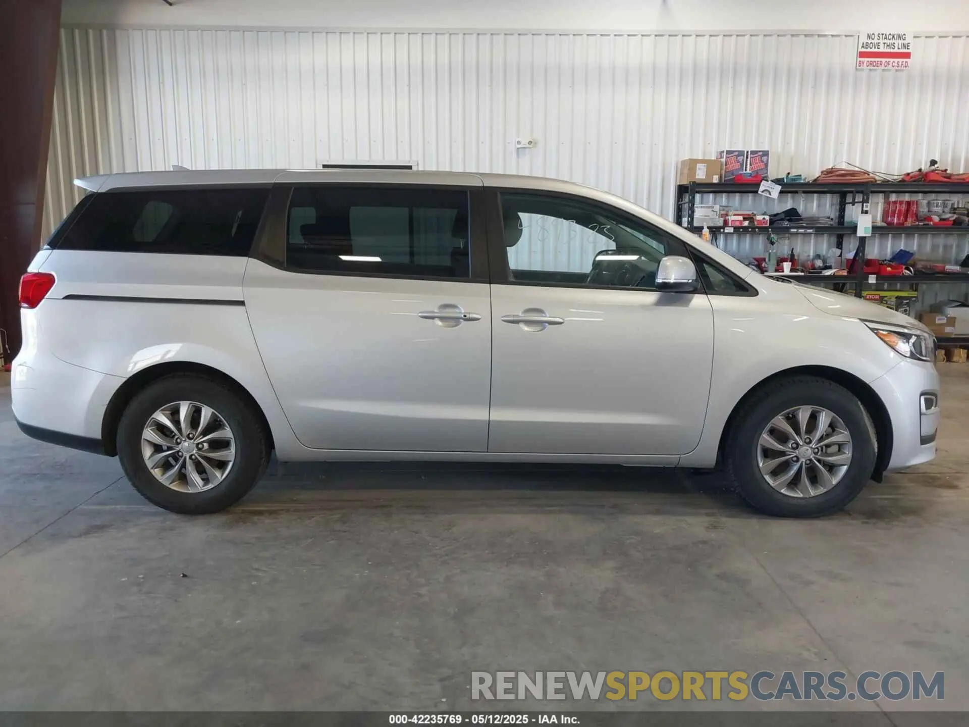 13 Фотография поврежденного автомобиля KNDMB5C15L6659478 KIA SEDONA 2020