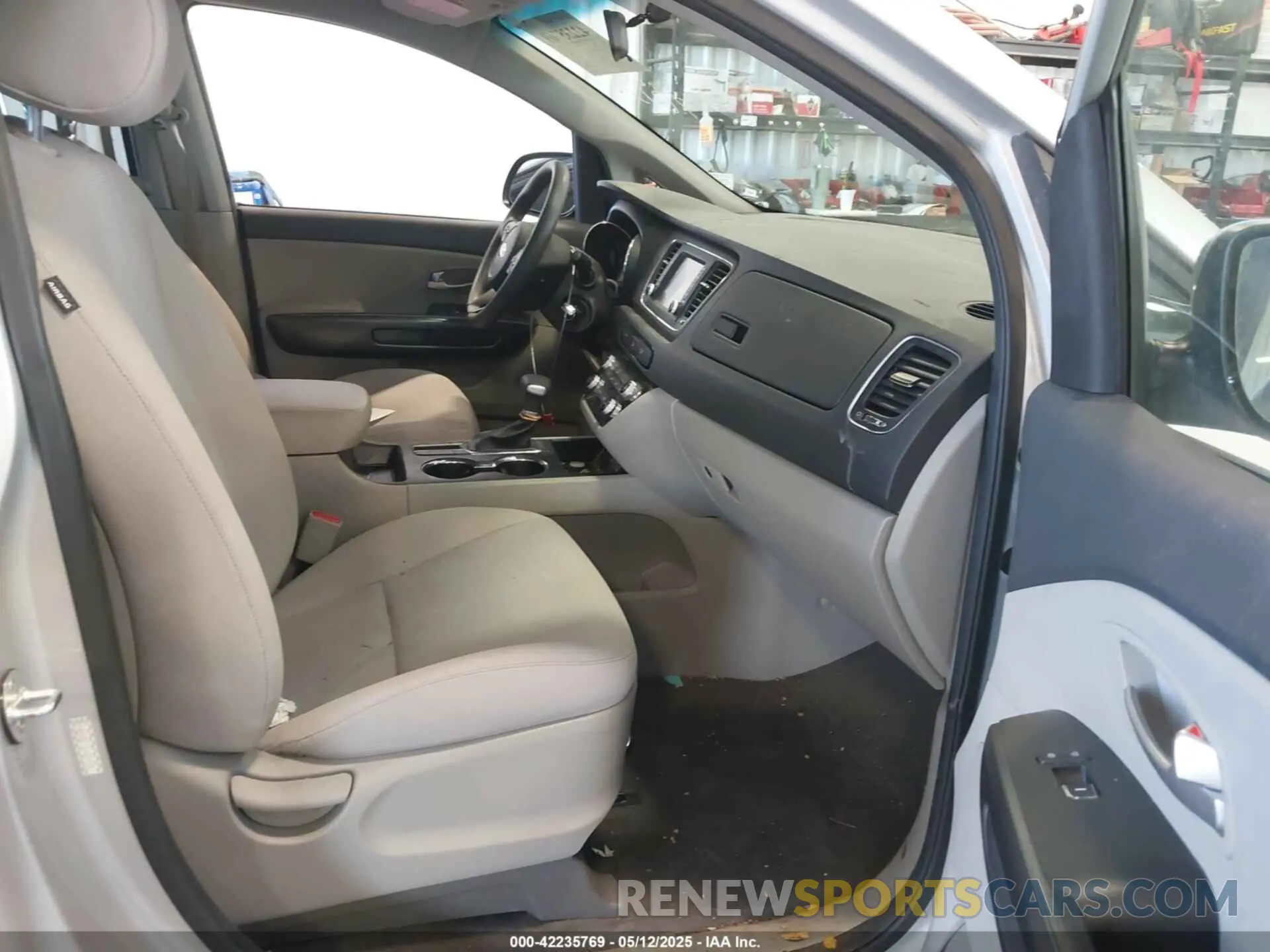 5 Фотография поврежденного автомобиля KNDMB5C15L6659478 KIA SEDONA 2020
