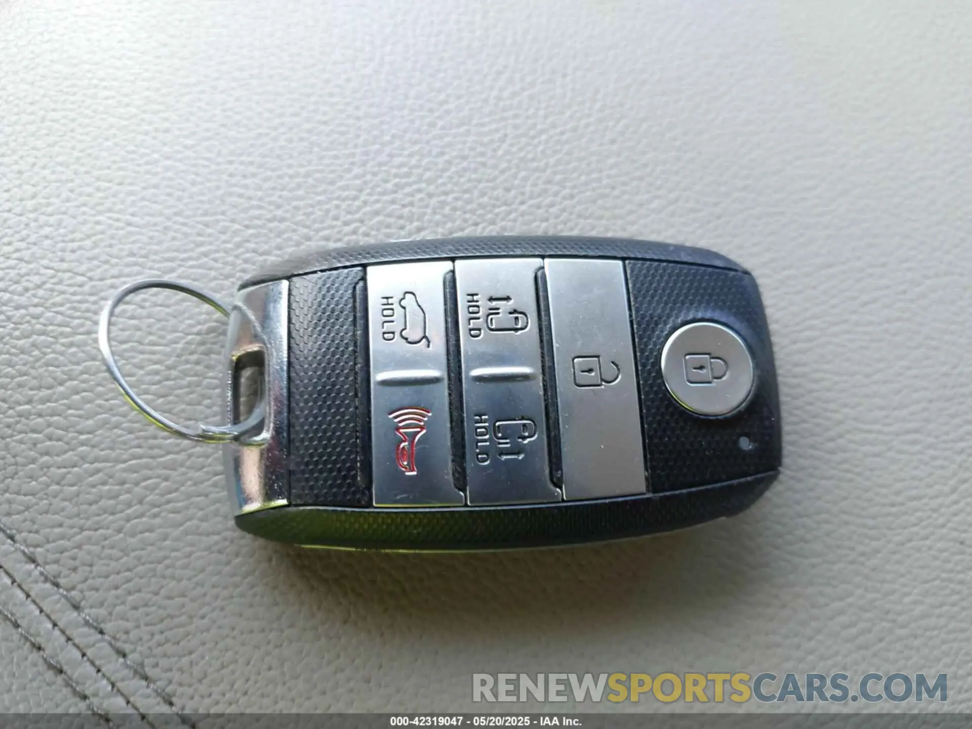 11 Фотография поврежденного автомобиля KNDMC5C12L6643588 KIA SEDONA 2020