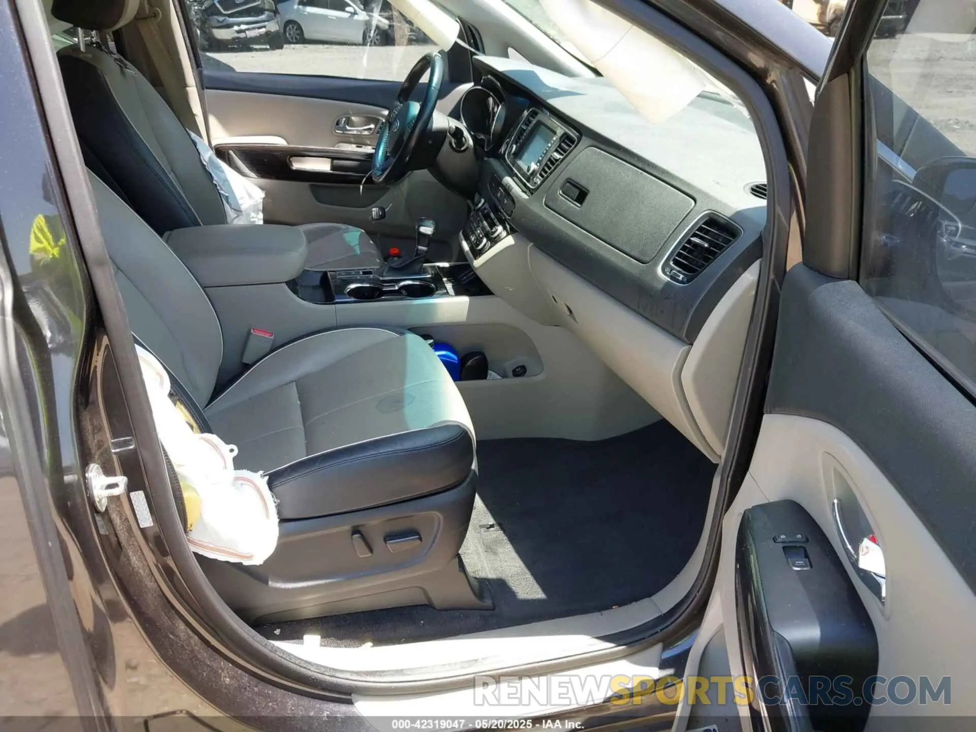 5 Фотография поврежденного автомобиля KNDMC5C12L6643588 KIA SEDONA 2020