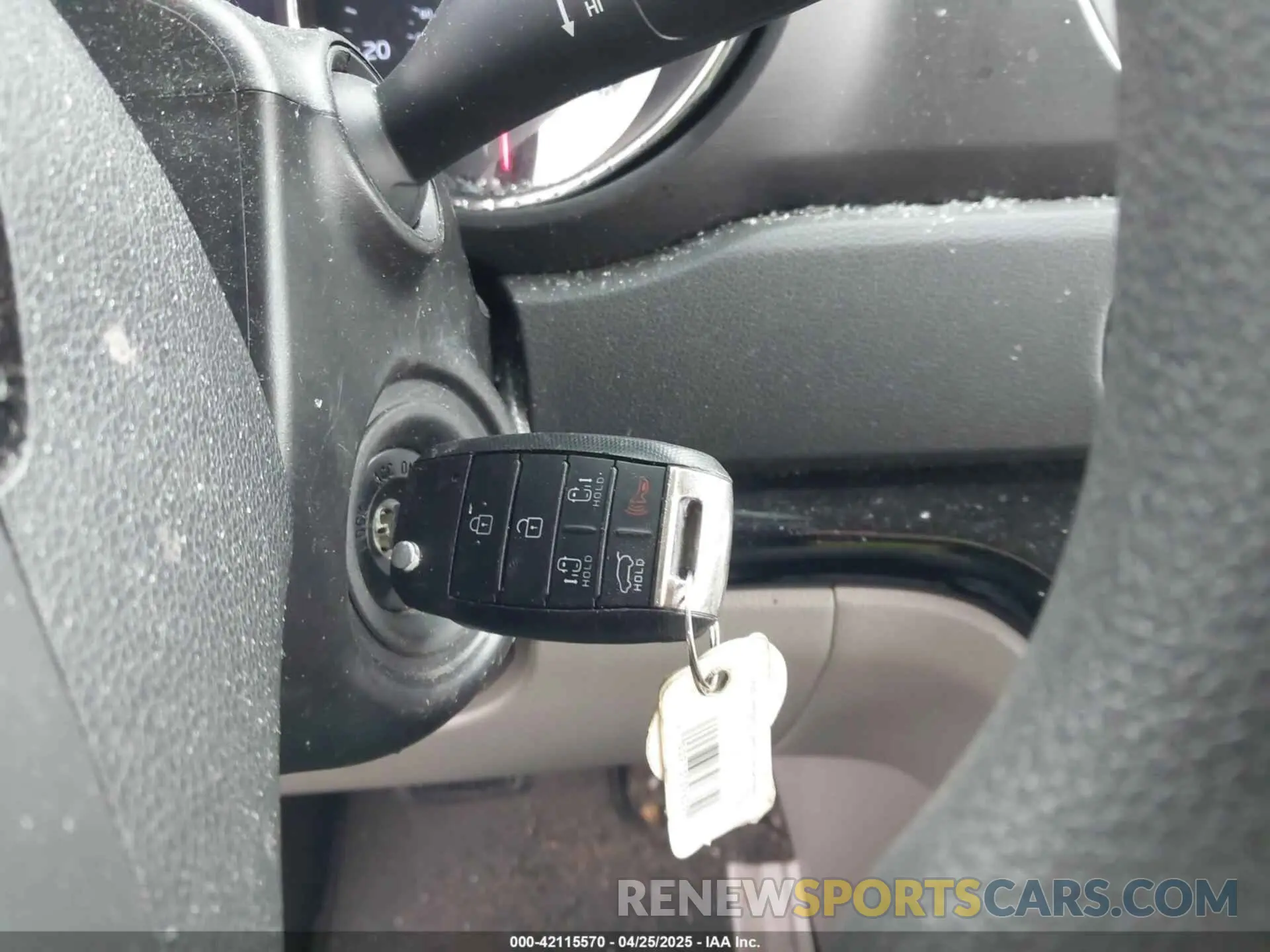 11 Photograph of a damaged car KNDMB5C11M6675162 KIA SEDONA 2021