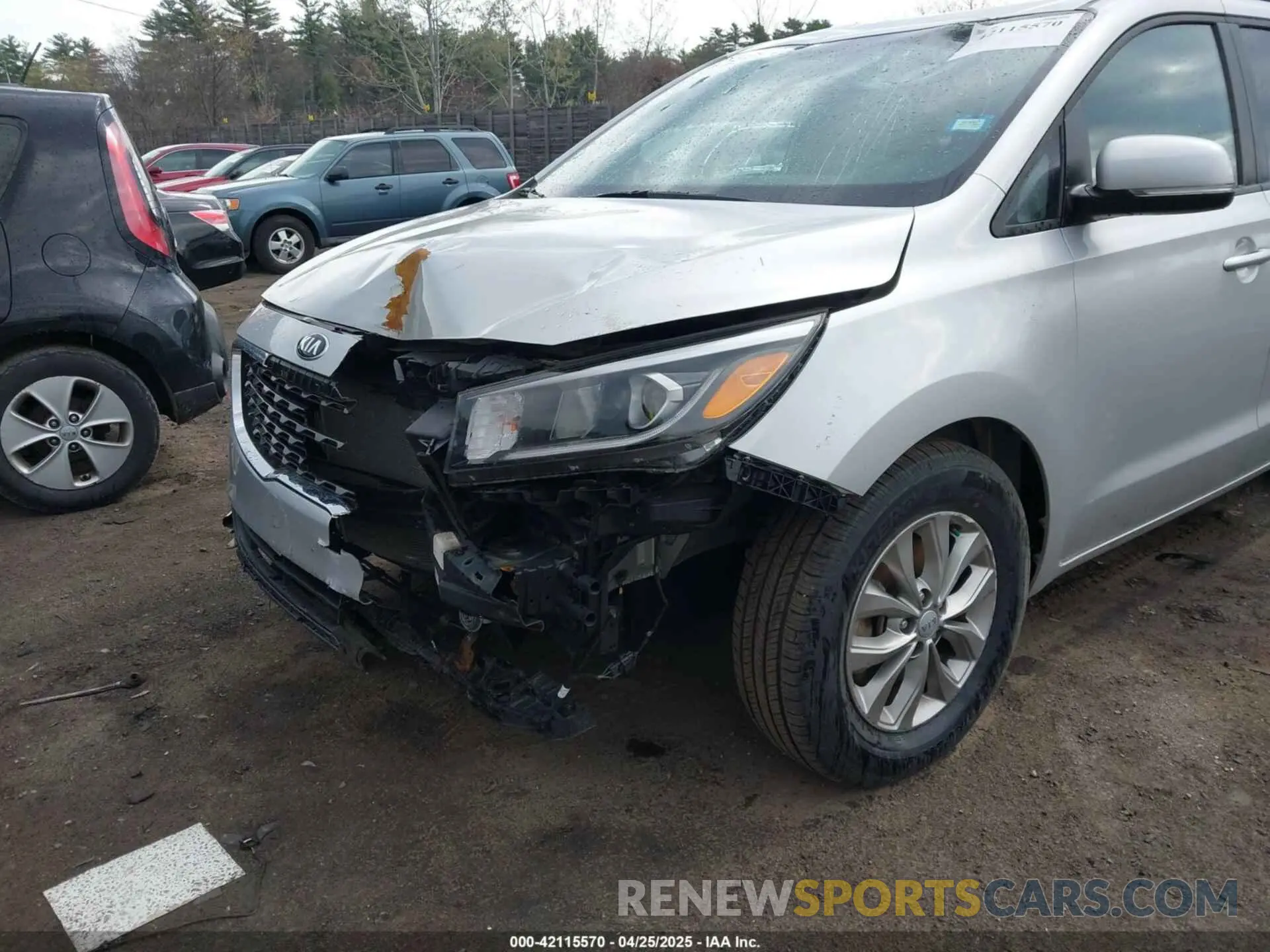 6 Photograph of a damaged car KNDMB5C11M6675162 KIA SEDONA 2021