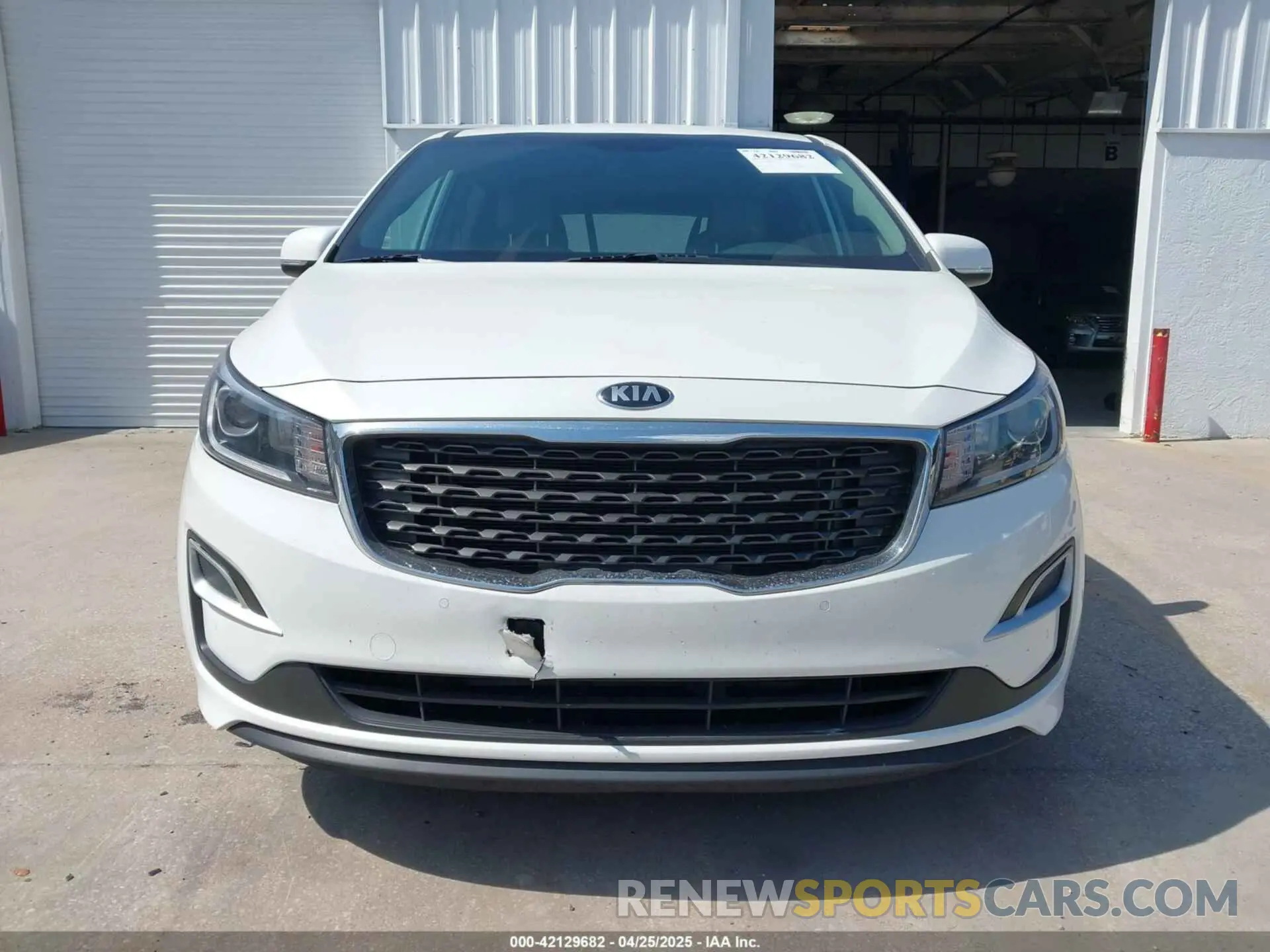 12 Фотография поврежденного автомобиля KNDMB5C12M6661917 KIA SEDONA 2021