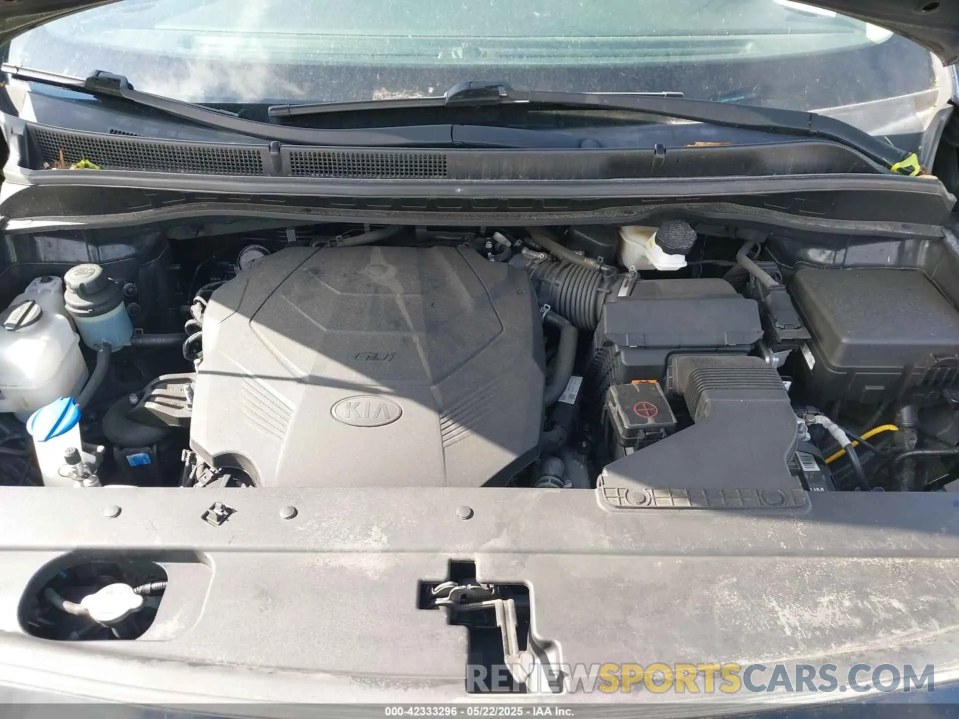 10 Photograph of a damaged car KNDMB5C13M6669508 KIA SEDONA 2021