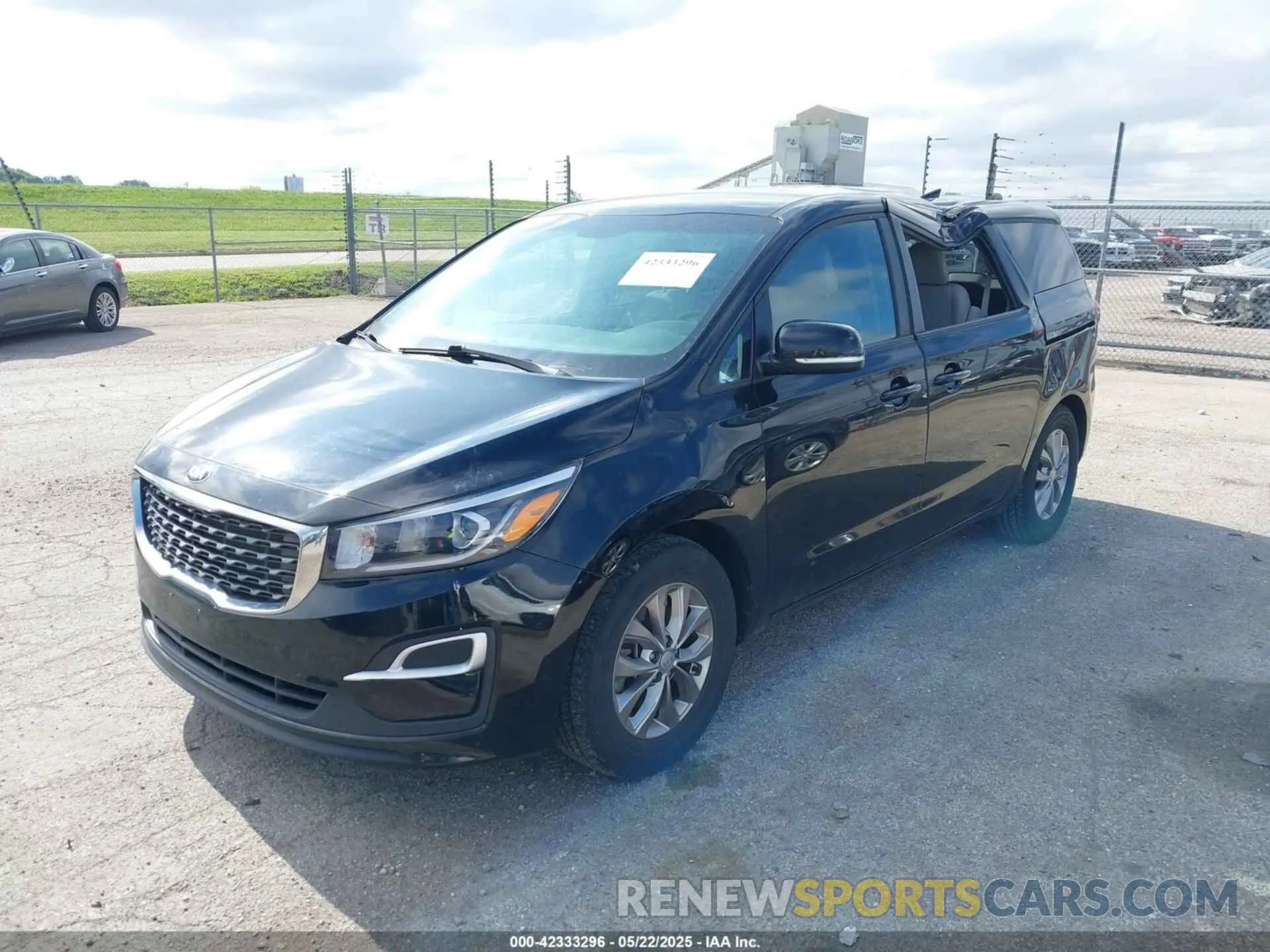 2 Photograph of a damaged car KNDMB5C13M6669508 KIA SEDONA 2021