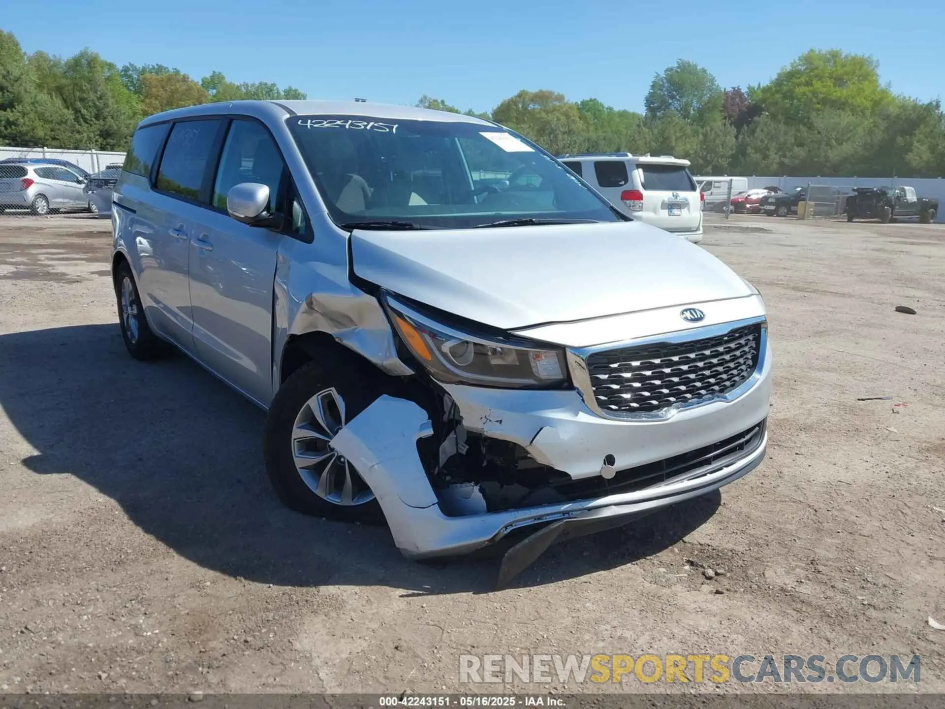6 Photograph of a damaged car KNDMB5C16M6669115 KIA SEDONA 2021