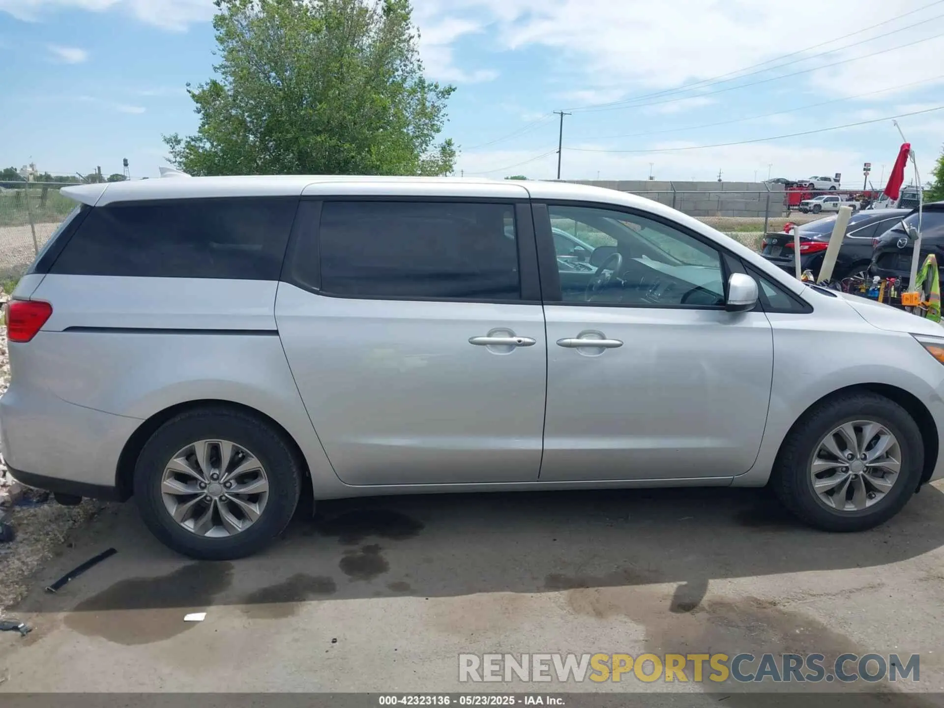 13 Фотография поврежденного автомобиля KNDMB5C19M6671666 KIA SEDONA 2021