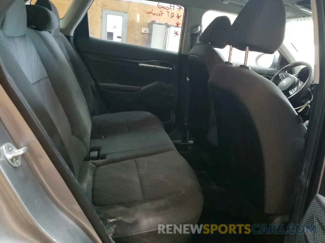 11 Photograph of a damaged car KNDEPCAA0M7044622 KIA SELTOS 2021