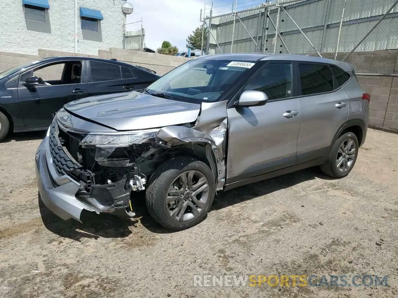 1 Фотография поврежденного автомобиля KNDEPCAA0M7137334 KIA SELTOS 2021