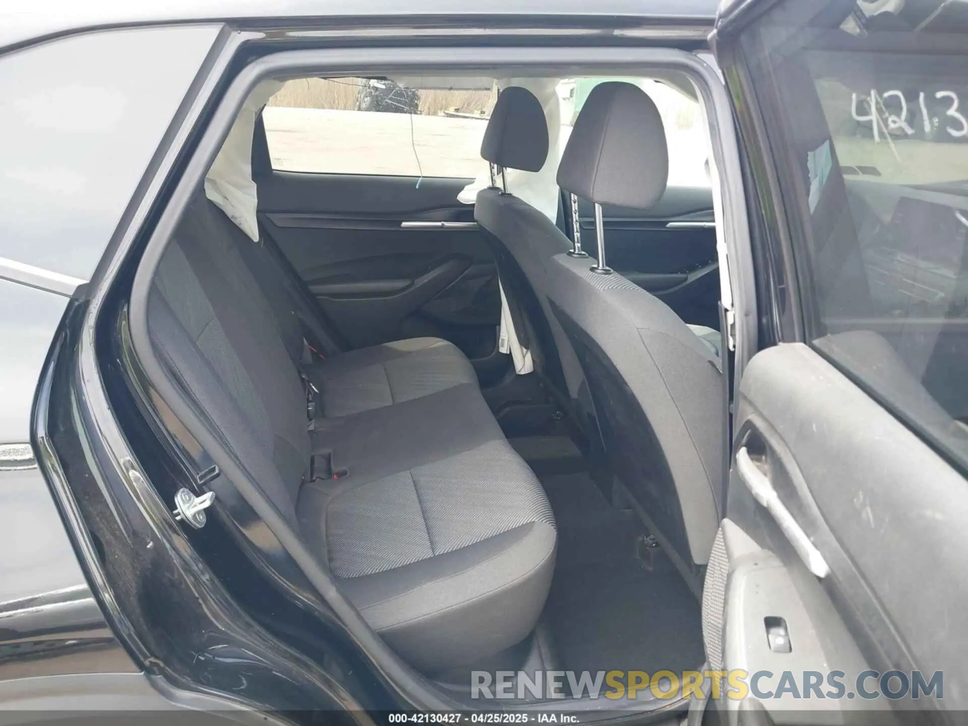 8 Photograph of a damaged car KNDEPCAA1M7116346 KIA SELTOS 2021