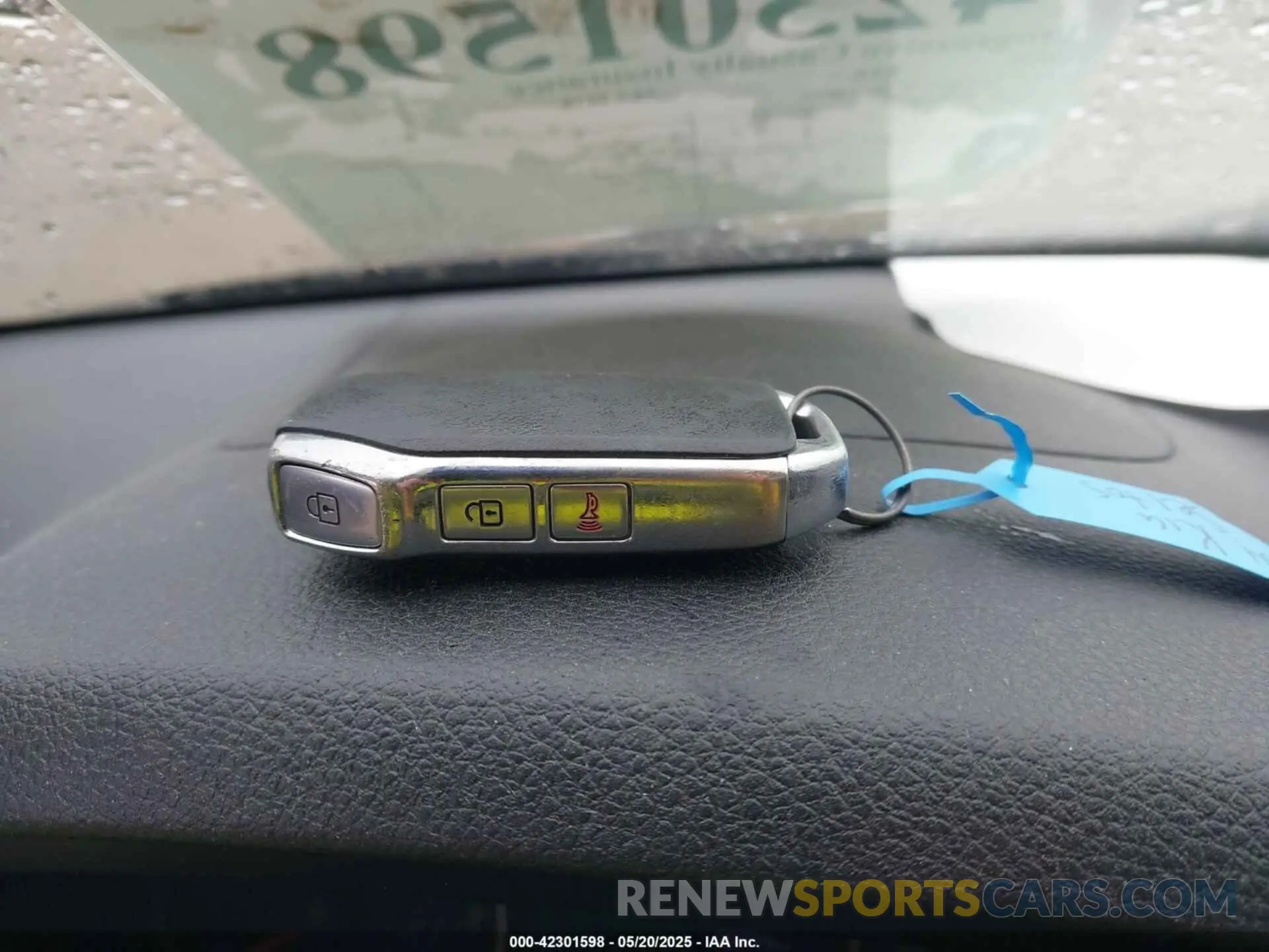 11 Photograph of a damaged car KNDEPCAA2M7128070 KIA SELTOS 2021