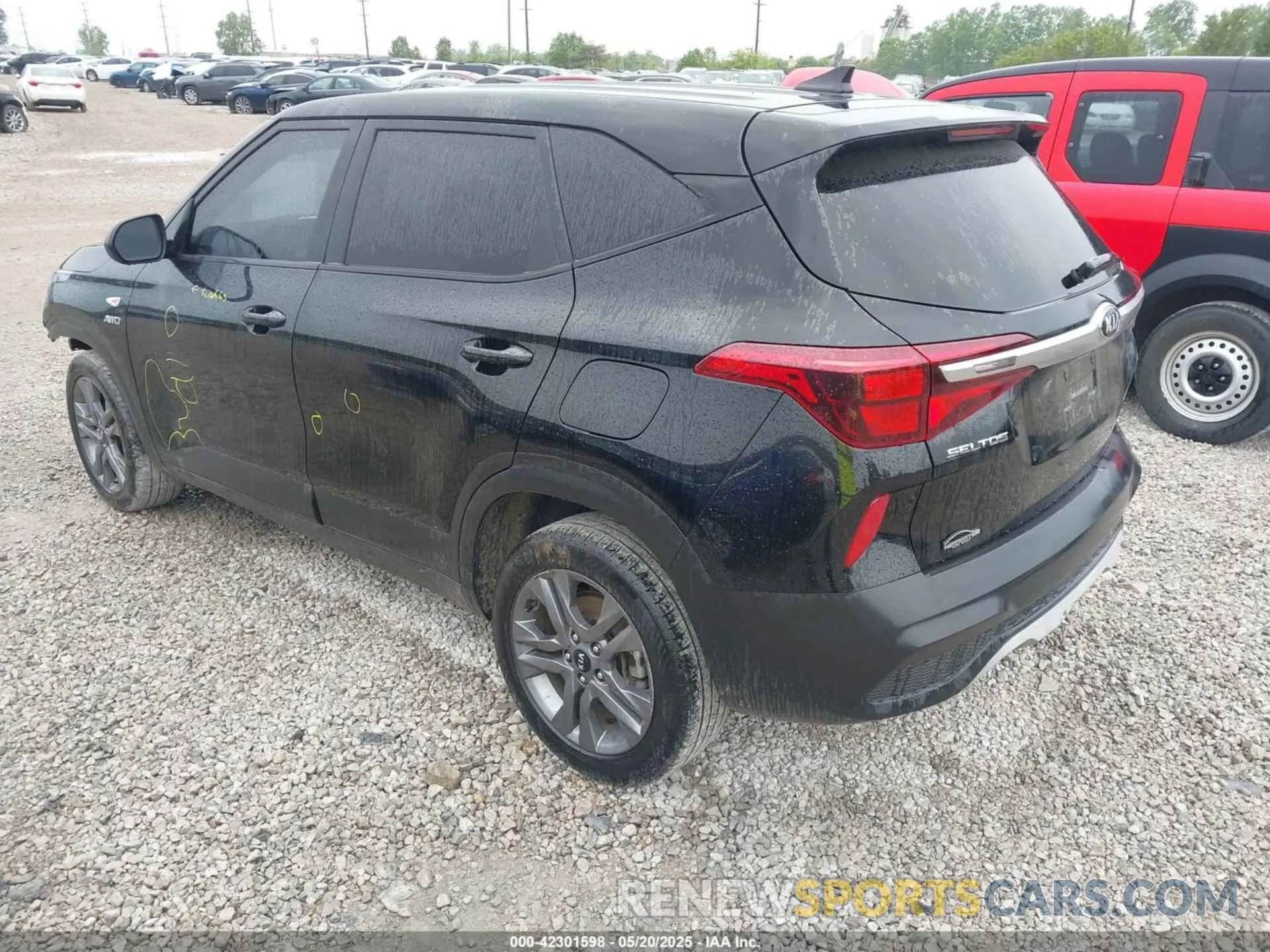 3 Photograph of a damaged car KNDEPCAA2M7128070 KIA SELTOS 2021